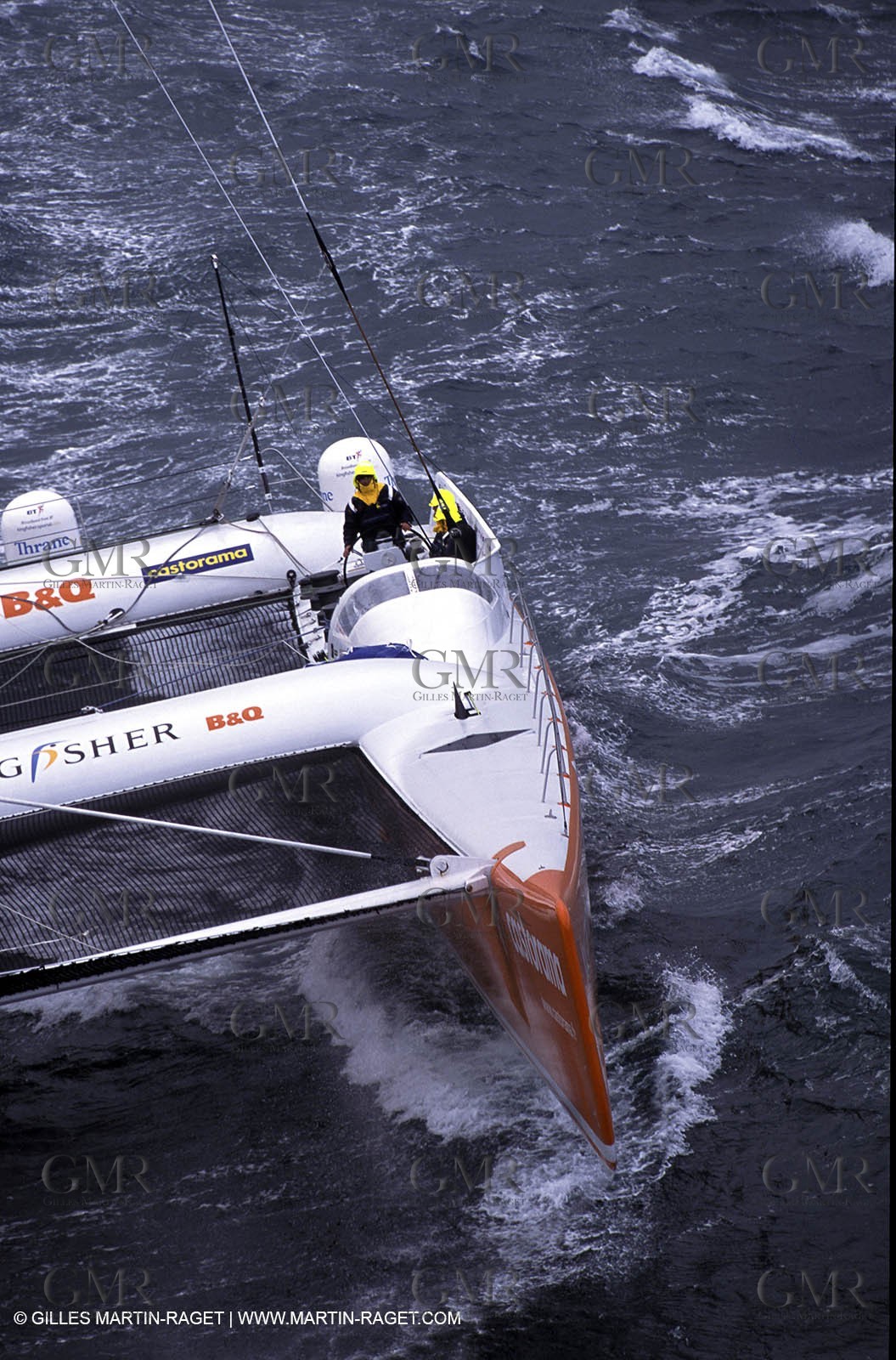 Kingfisher II - Jules Verne Trophy 2002 start - Brest