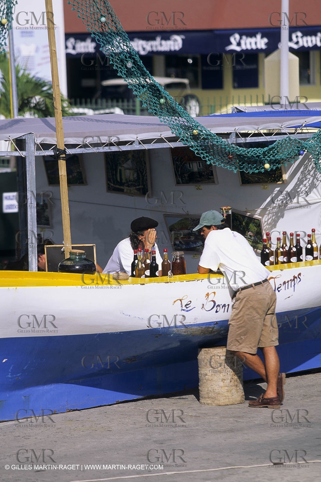 Voile, croisière, personnages