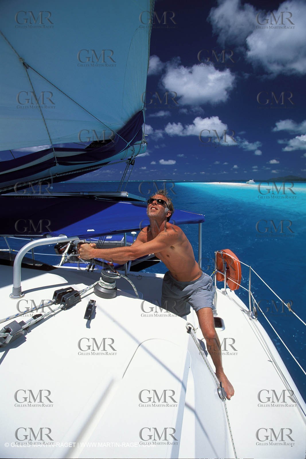 Cruising - People - Crew work