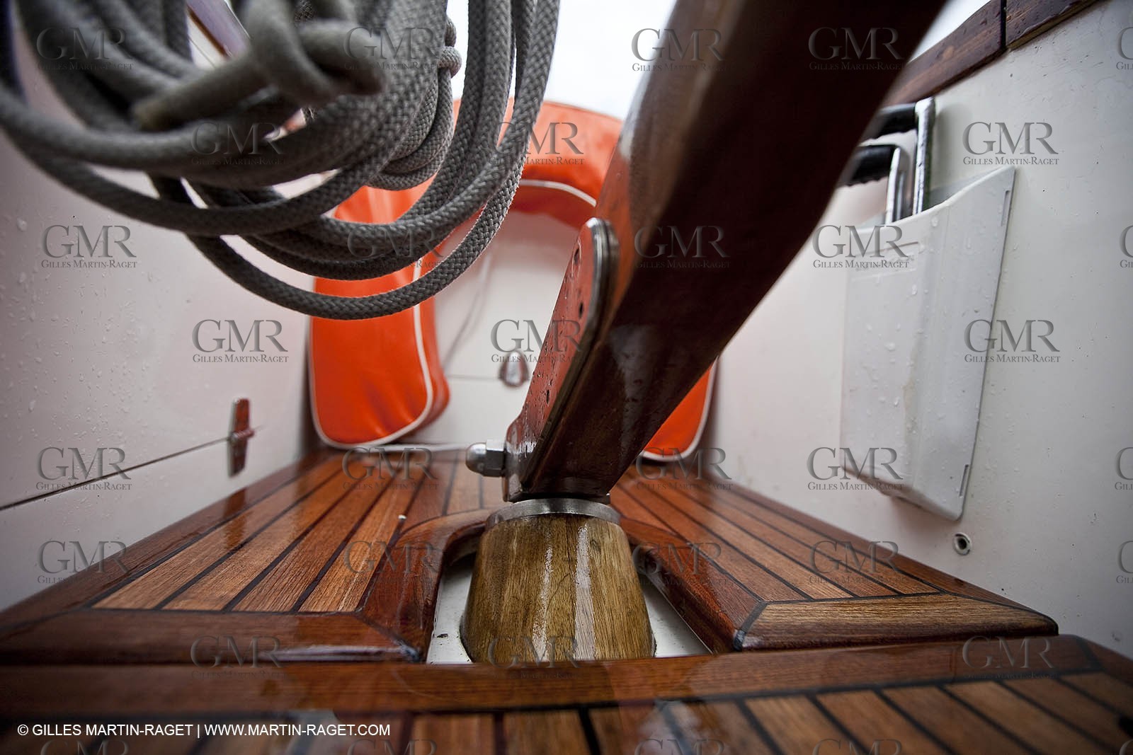 01-05-10 - Le Bono (FRA,56) - Regate Classique -Acteia II - Maica