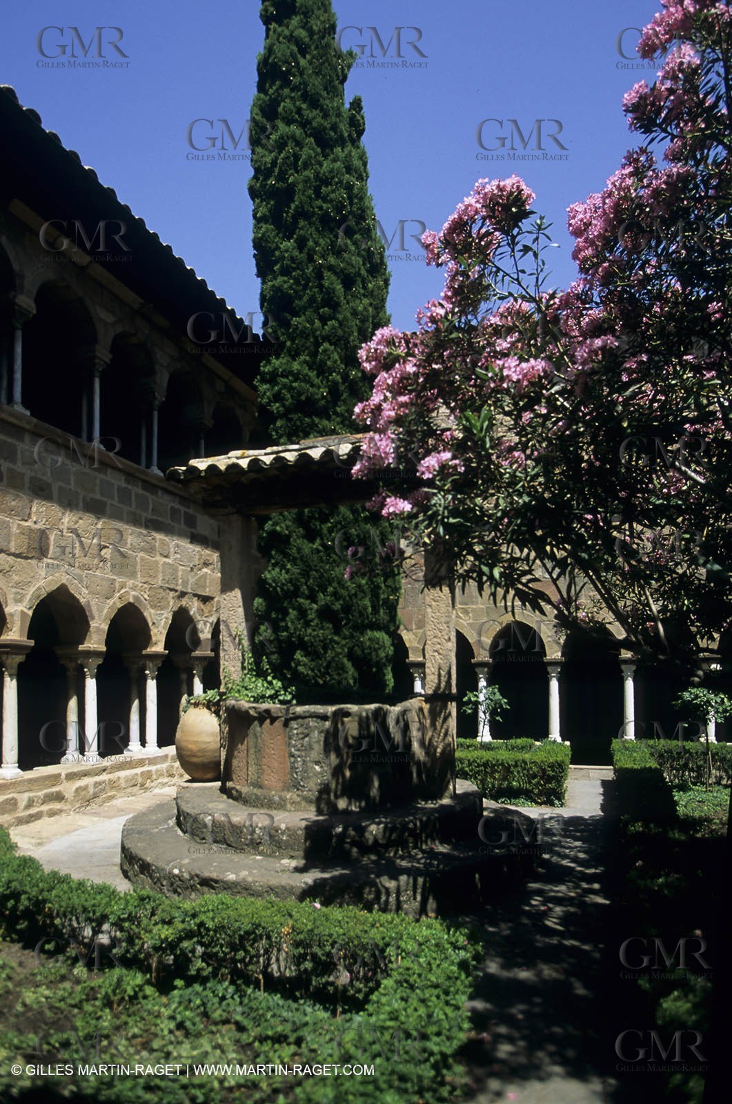 Fréjus (FRA,83) - cathedral cloister