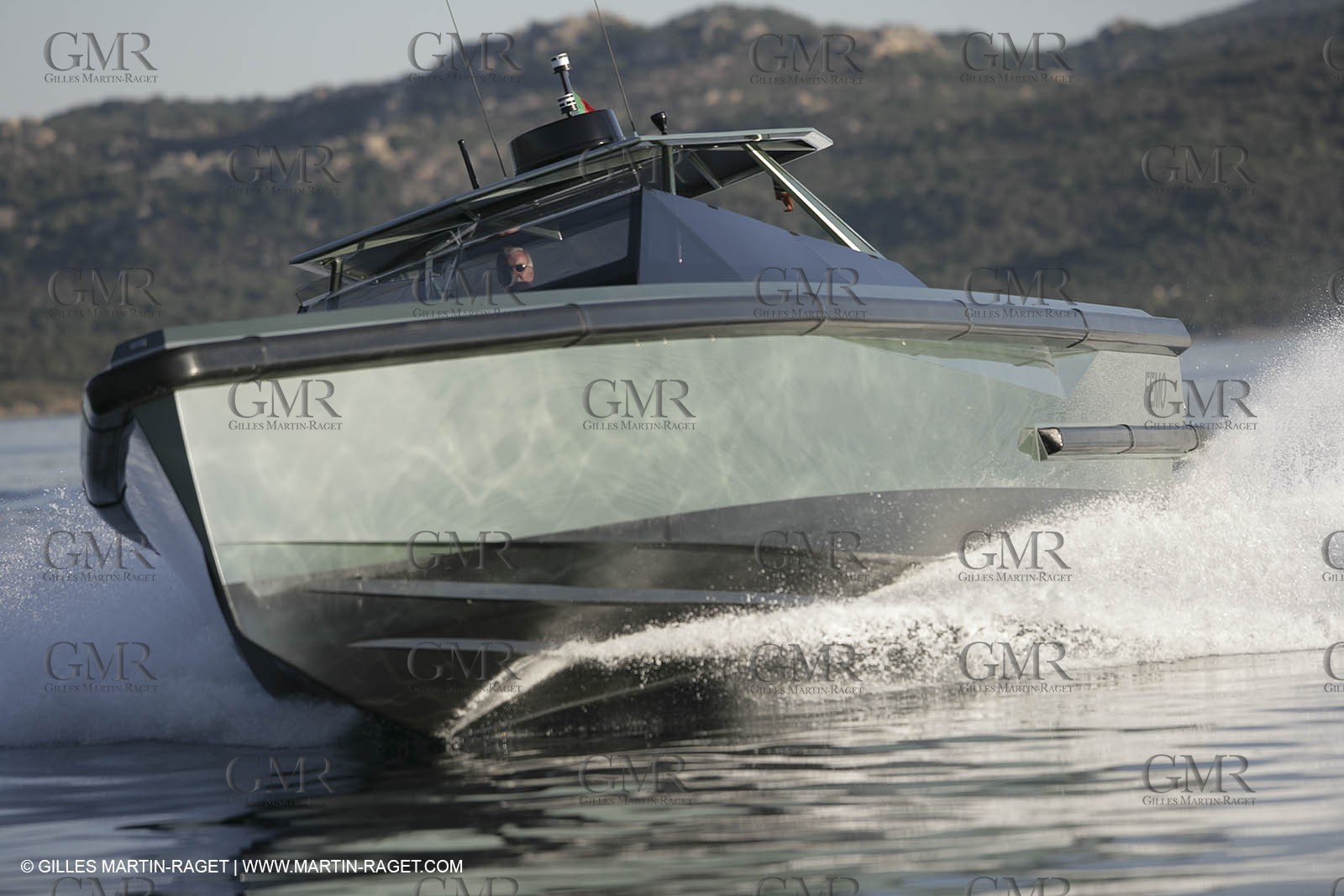 16 07 2007 - Portisco (Italie, Sardaigne) - Wally Power 47, 2007 version