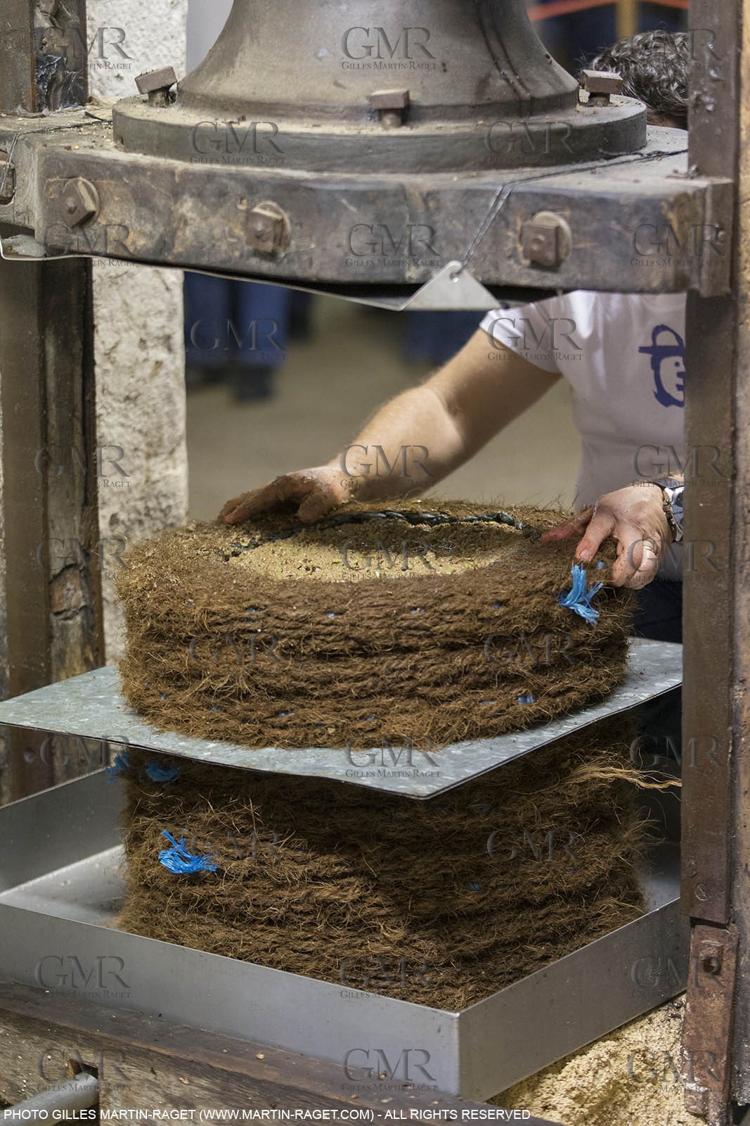 14 11 2015, Saint-Etienne du Grès (FRA,13), traditional making of olive oil at La Croix mill