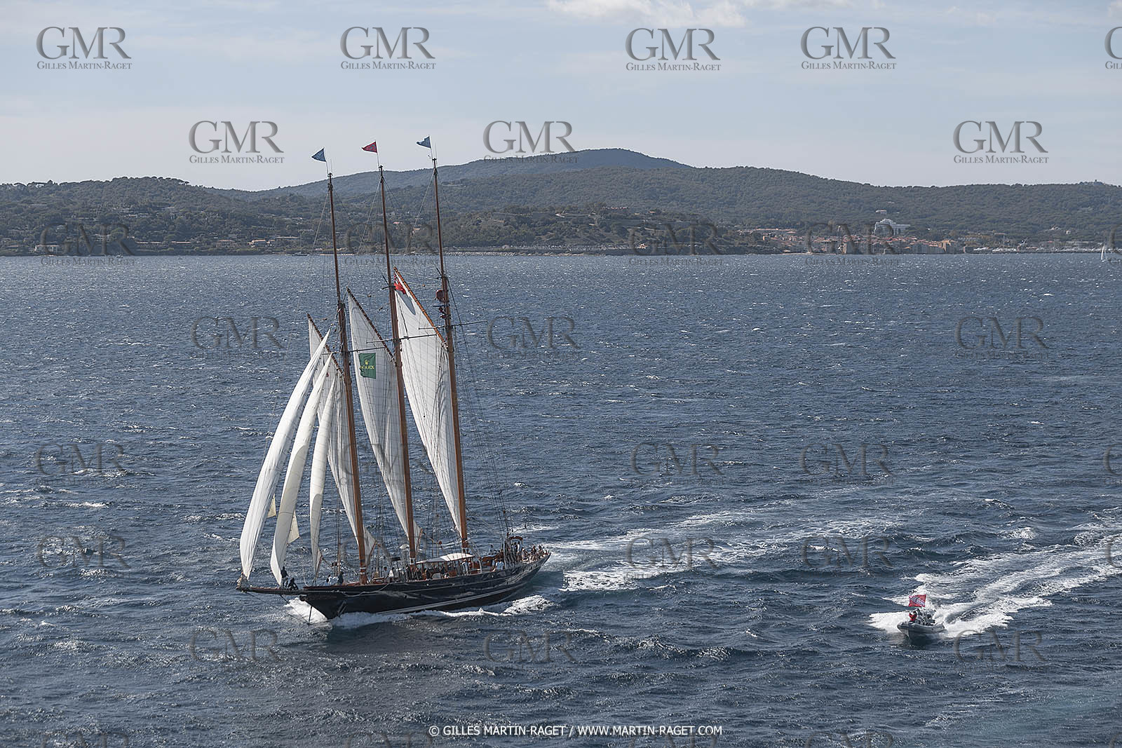 28 09 2022? Saint-Tropez,(FRA,83), Les Voiles de Saint-Tropez 2022 Régate N° 2 poup les modernes, navigation libre pour les grandes goélettes