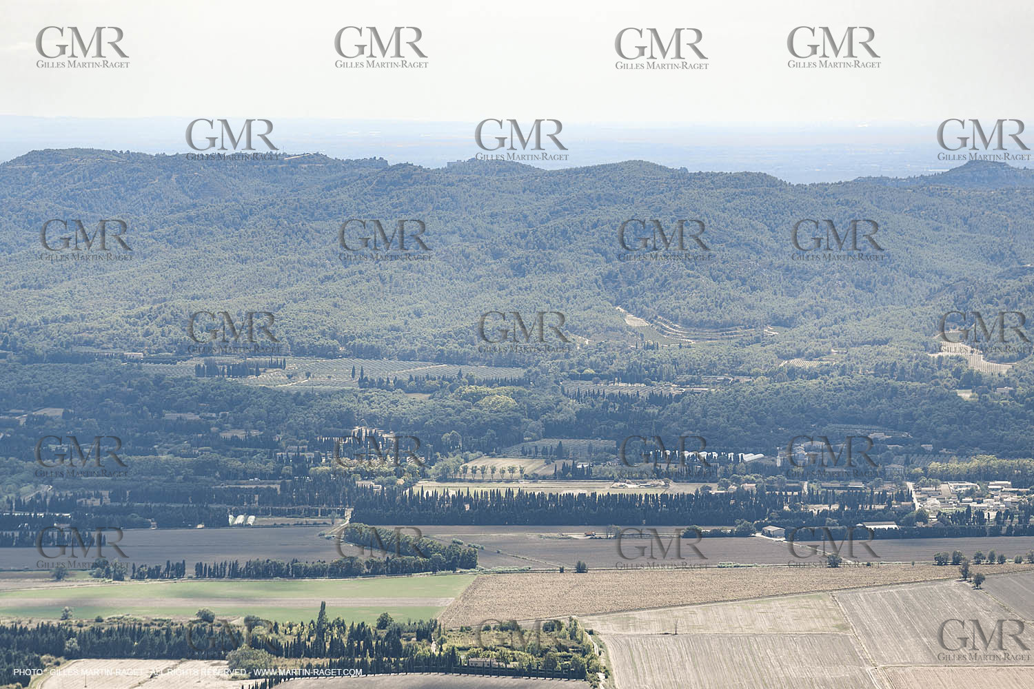 PLaine de de Maillane et les allpilles