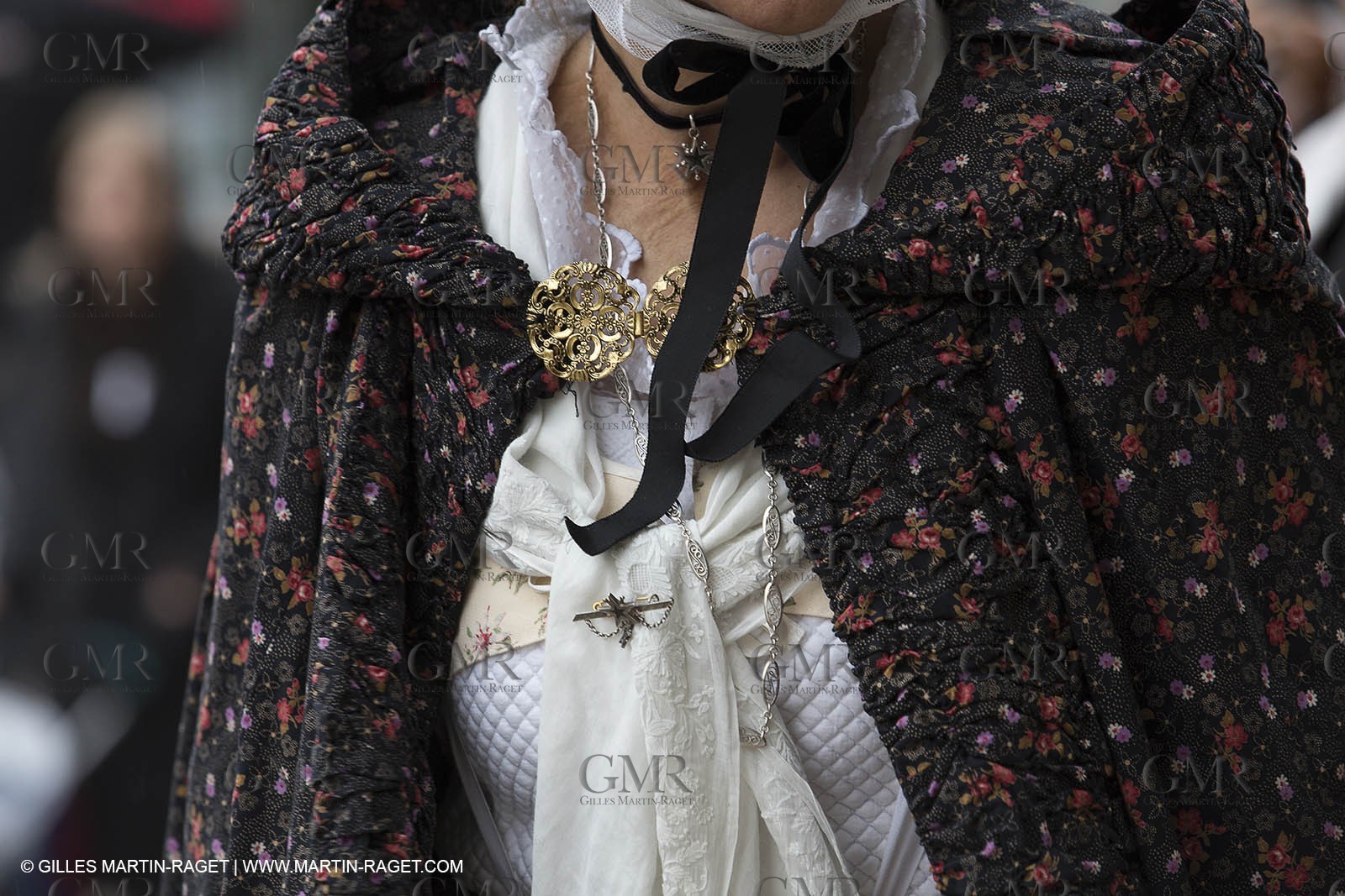 13 01 2012 - Marseille (FRA,13) - Week end d'ouverture de MP 2013 , Groupe de tradition provençale à la sortie de la messe de la Cathedrale de la Major