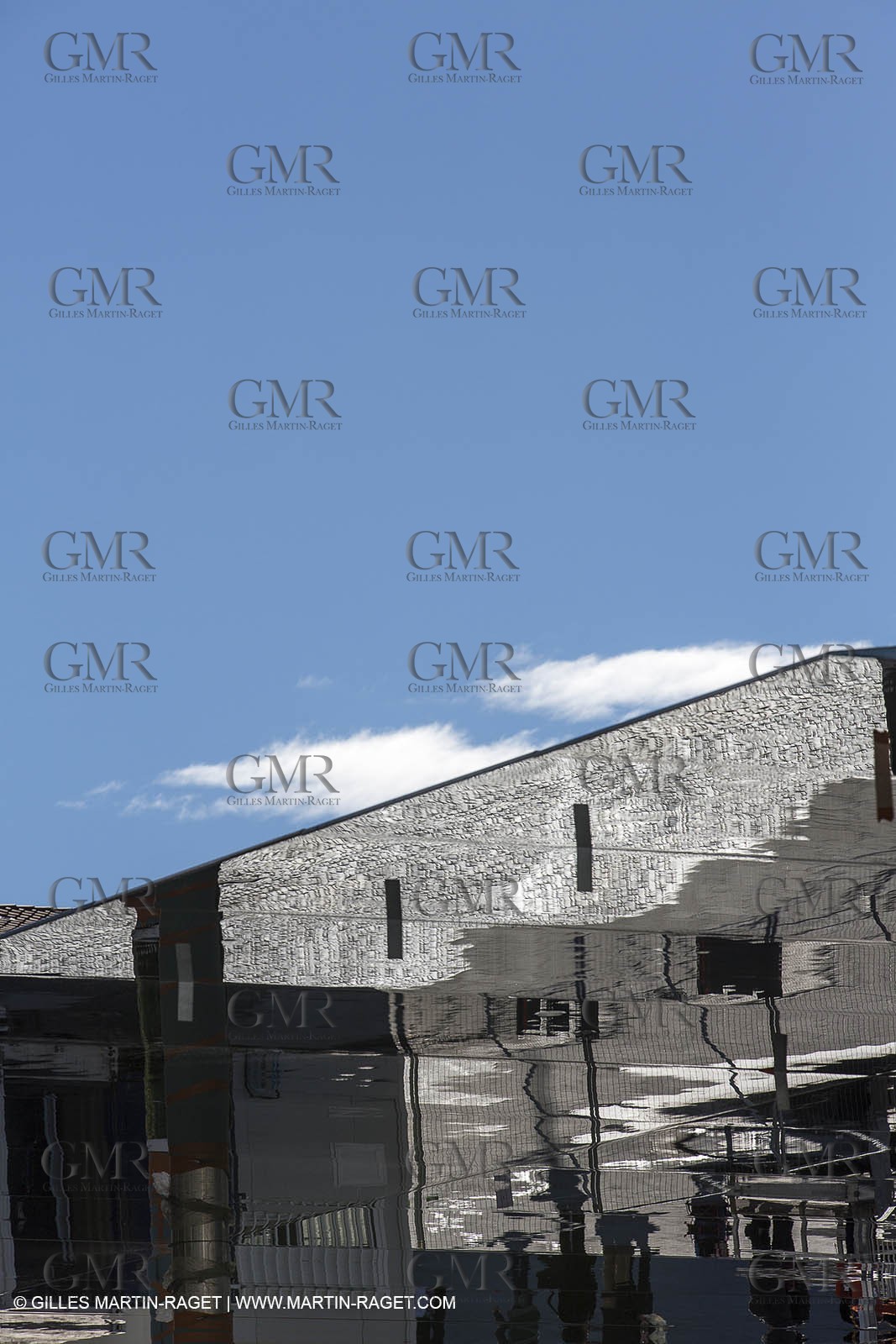 04 02 2013 - Marseille (FRA,13) - Vieux Port (historical port) refit - Works on the shadow maker