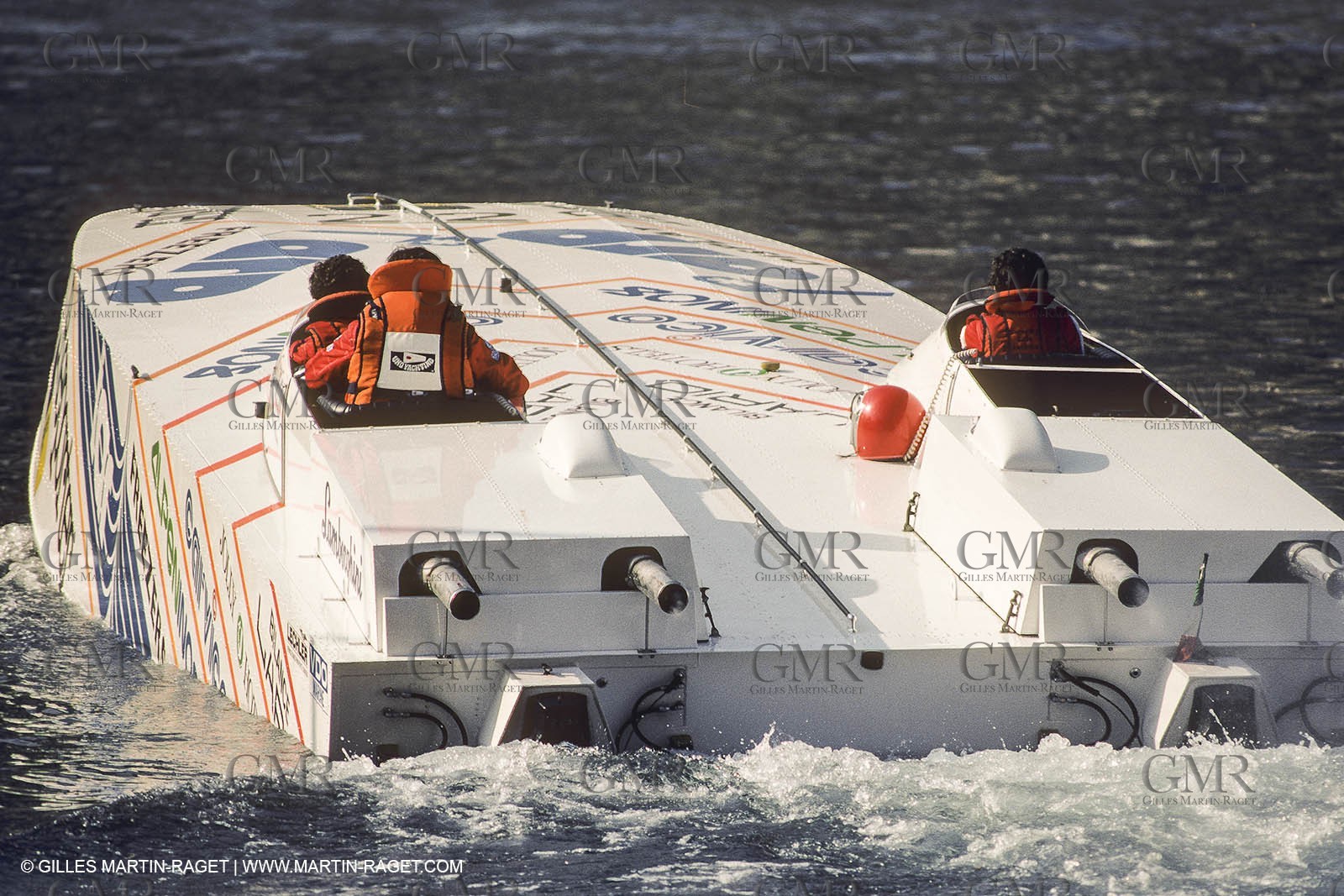 Powerboating, offshore racing