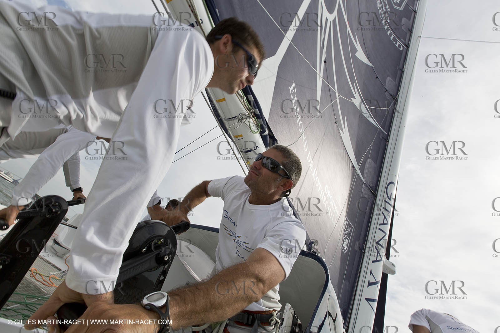 05 07 2012 - New York (USA) - Ocean Krys Race - Speed runs in fornt of NY city