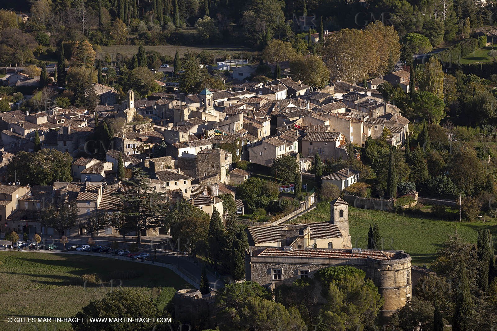 29 10 2012 - Lourmarin (FRA,84) - Luberon  seen from above