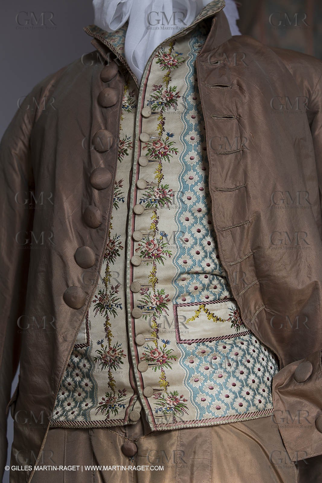 31 10 2013 - Ansouis (FRA,84) - Ansouis castle - Costumes of the exhibit Men costumes