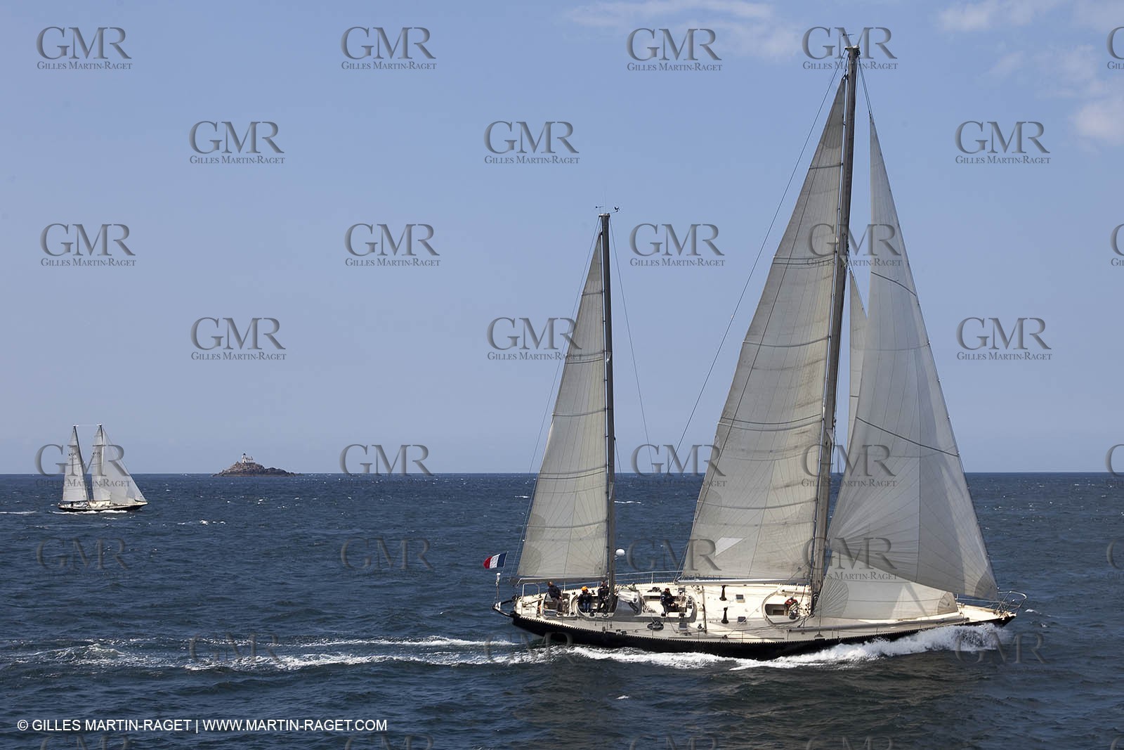 19 05 2010 - Raz de Sein (FRA,29) -  Pen Duick VI