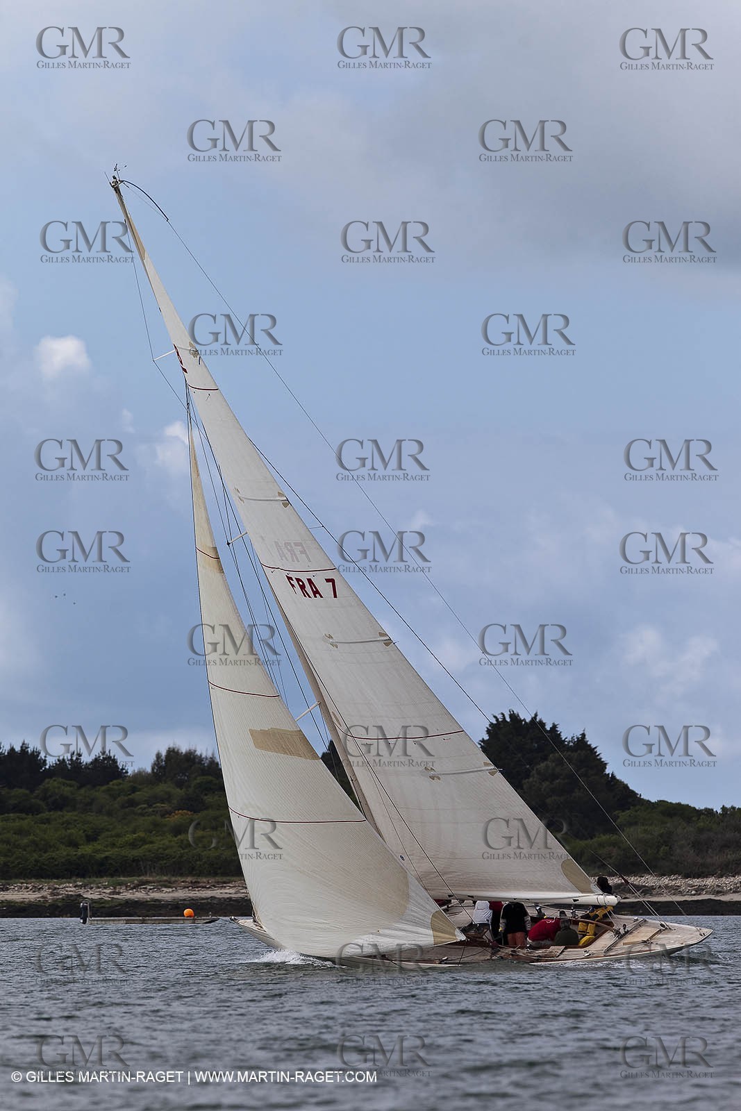 01-05-10 - Le Bono (FRA,56) - Regate Classique - Acteia II - Maica