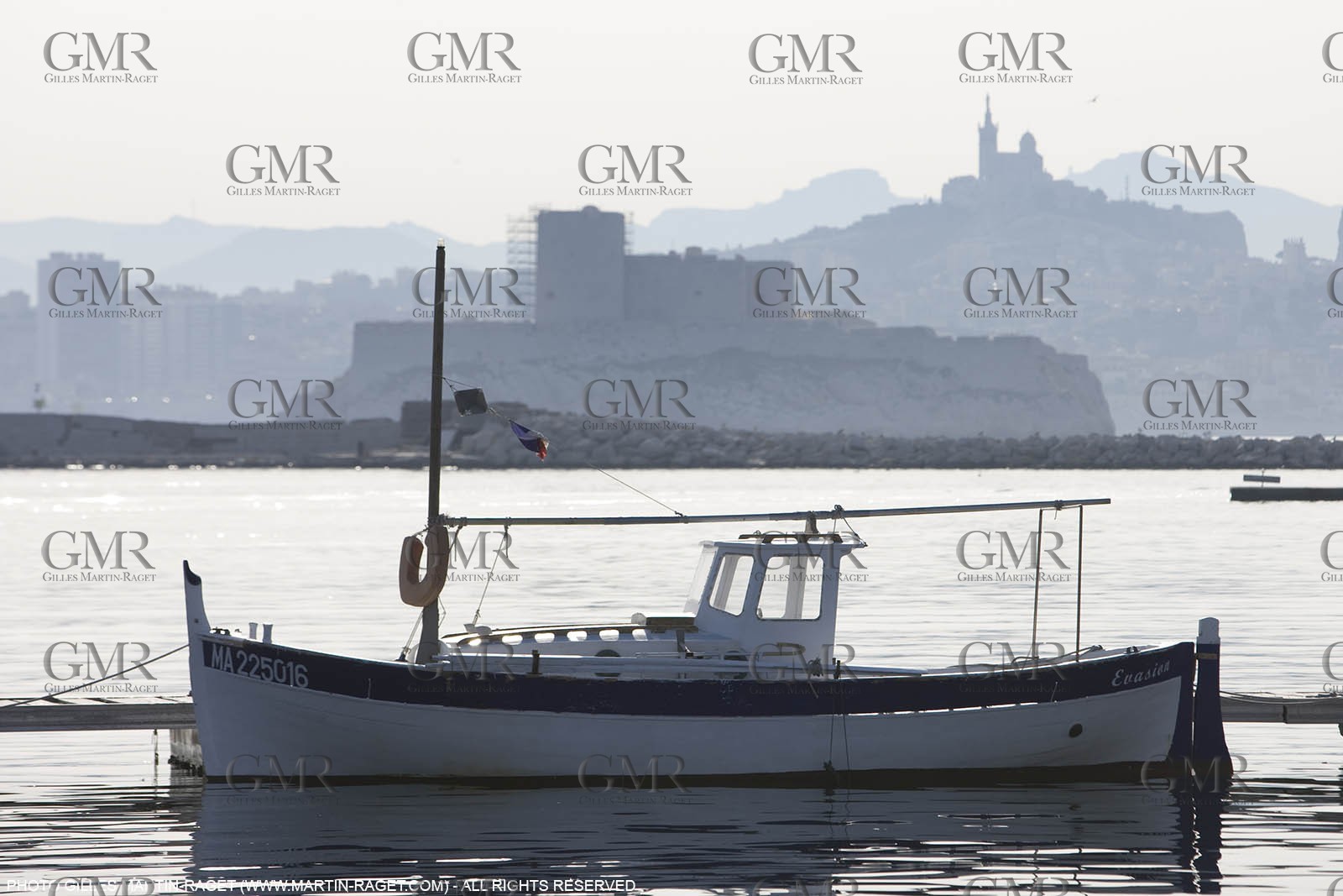 20 06 2008 - Marseille (FRA, 13) - Cruising among the local islands and creeks