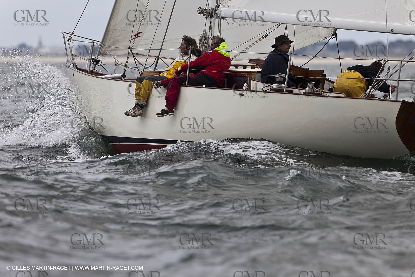 01-05-10 - Le Bono (FRA,56) - Regate Classique -Acteia II - Maica