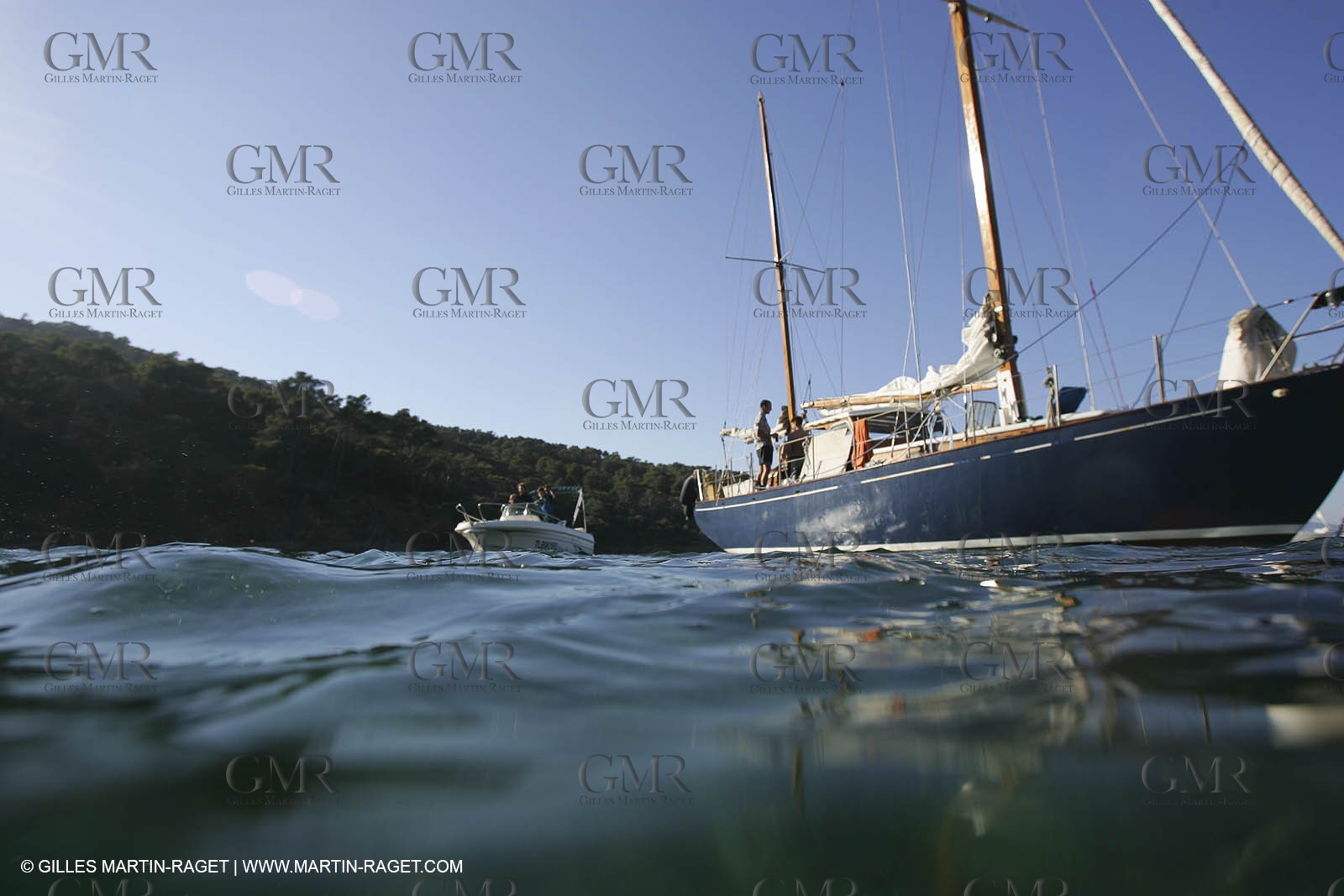 Cruising monohull mooring