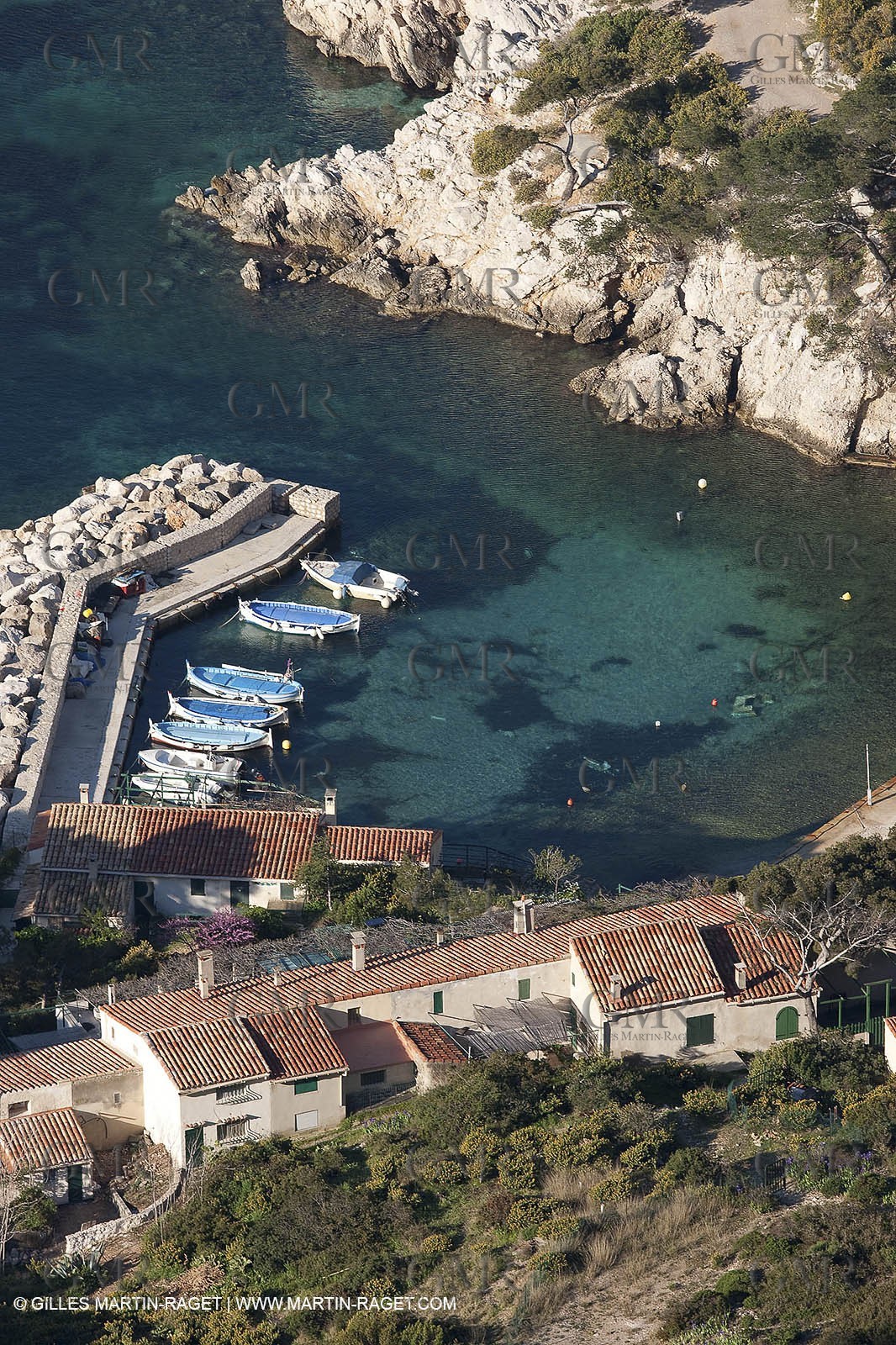 04 04 2009 - Marseille (FRA, 13) - Les Calanques - Marseille as seen from the top of the Baou Rond summit