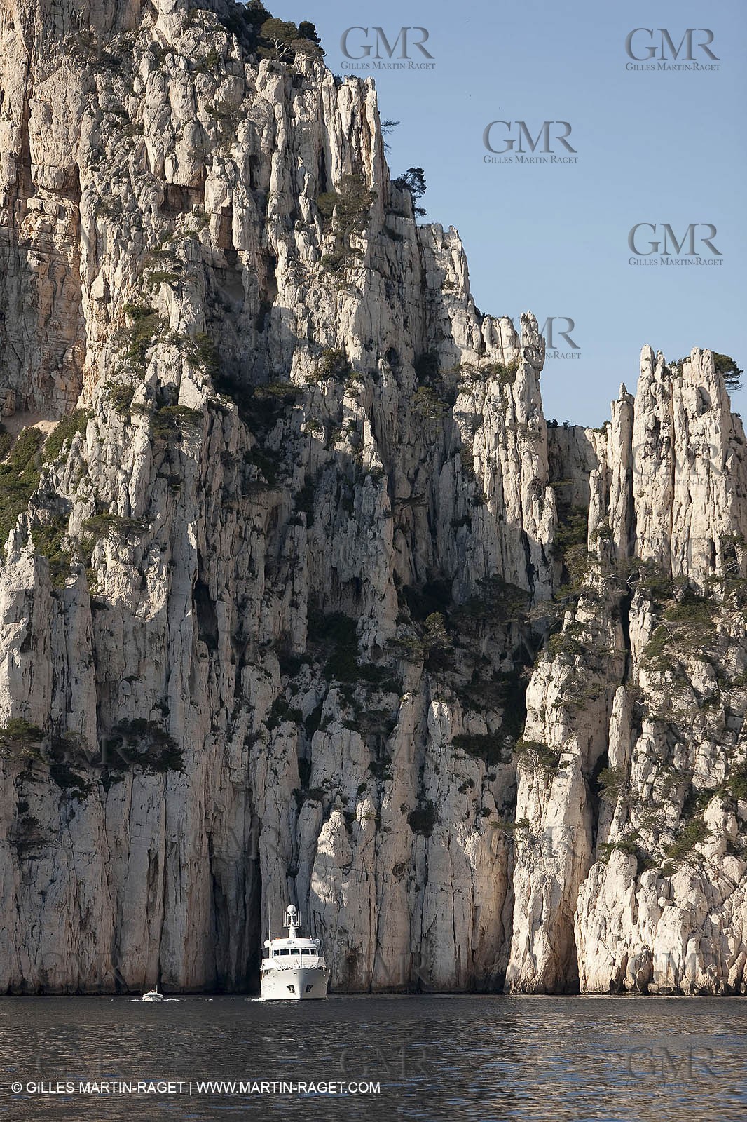 06 05 2009 - Marseille (FRA, 13) - Les Calanques - Au pied des falaises de Castelviel