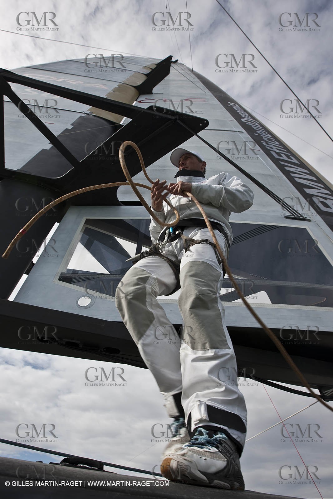06 02 2010 - Valencia (ESP) - 33rd America's Cup - BMW ORACLE Racing - Day off 1 - Getting the yacht ready