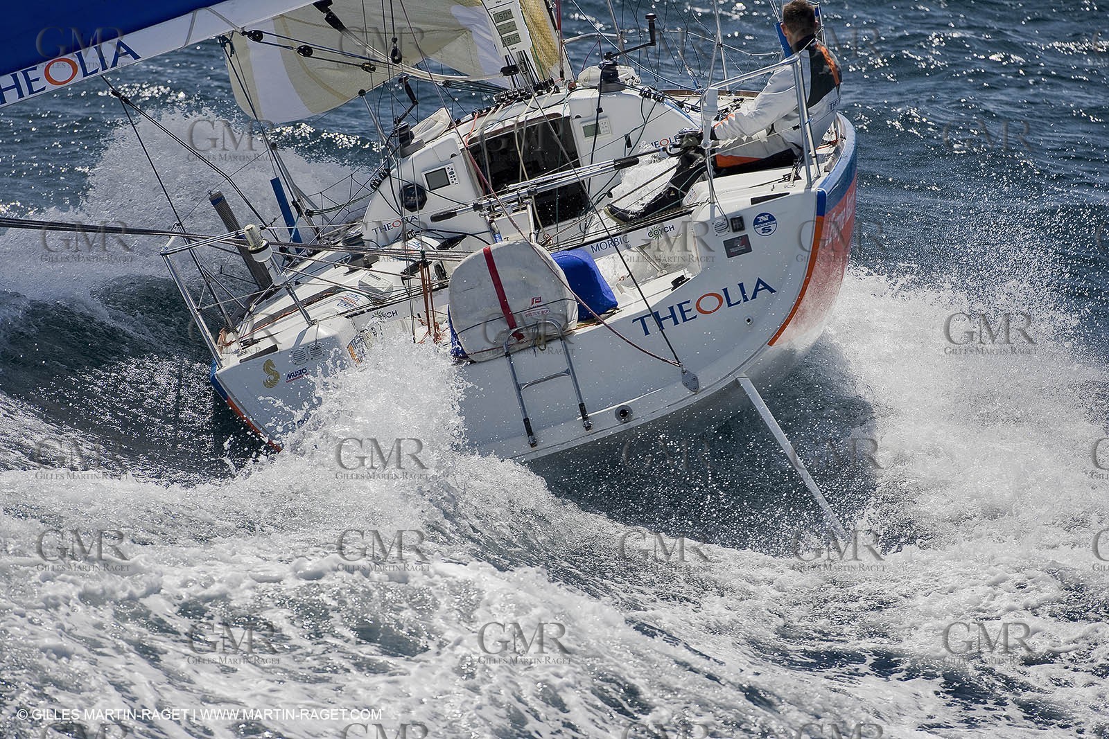 06-26-2007 - FIGARO II - THEOLIA - Skipper : Robert Nagy - Training off Marseille (south France) with strong wind conditions
