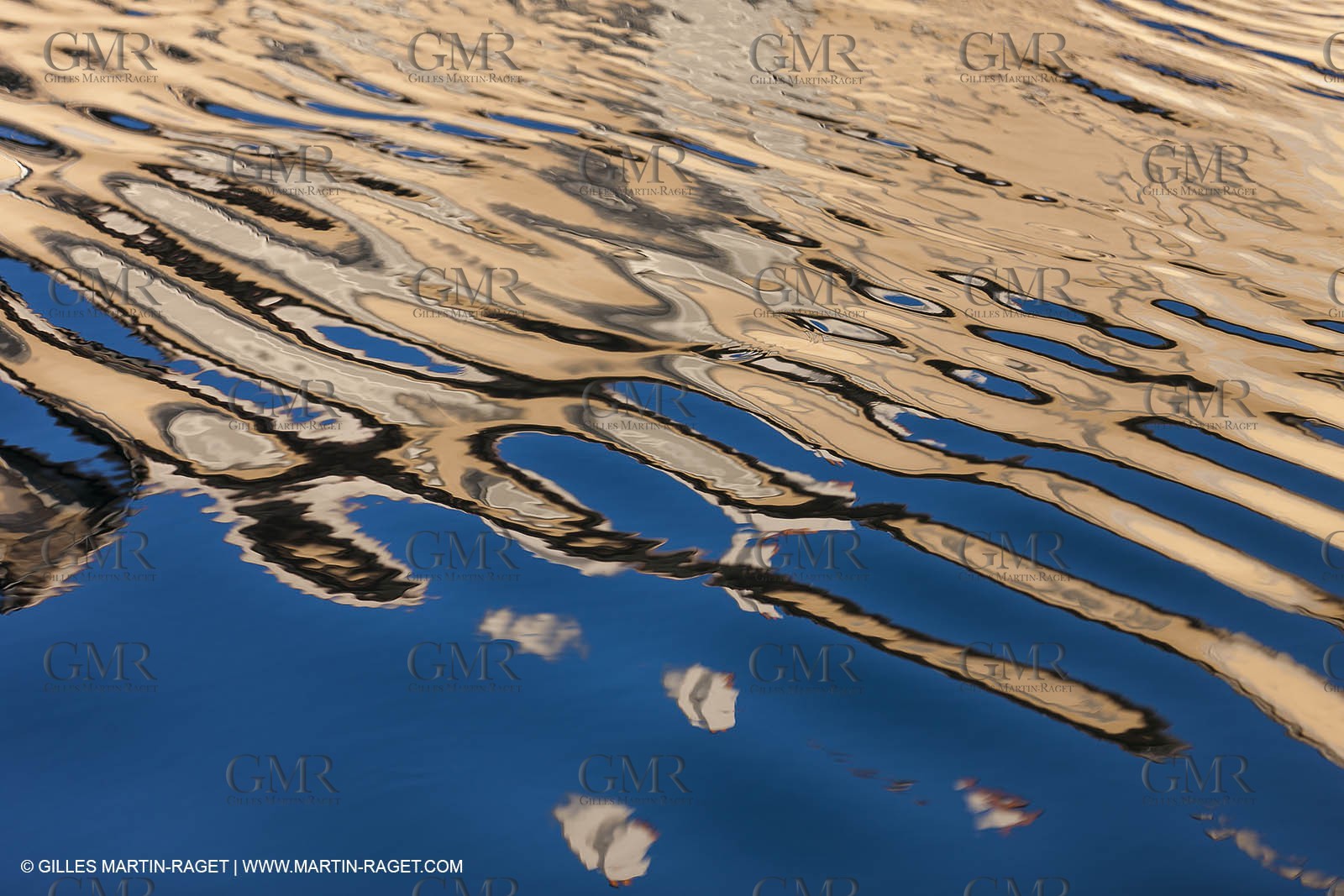 14 03 2012 - Martigues (FRA,13) - Quartier du Miroir