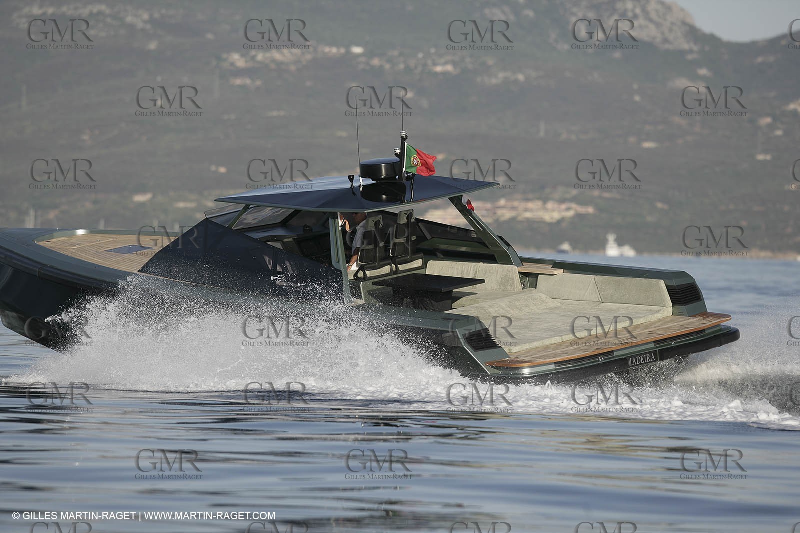 16 07 2007 - Portisco (Italie, Sardaigne) - Wally Power 47, 2007 version