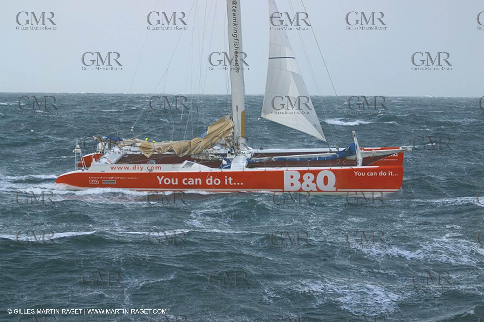 Kingfisher II - Jules Verne Trophy 2002 start - Brest