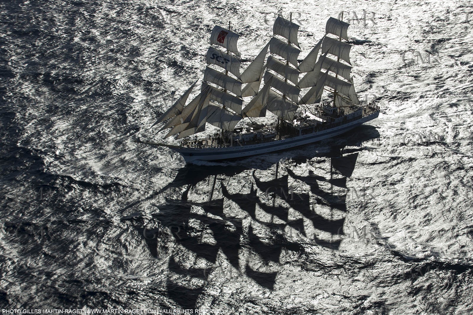 30 09 2013 - Toulon (FRA,83) - Toulon Voiles de Légende - Start towards La Spezia - MIR