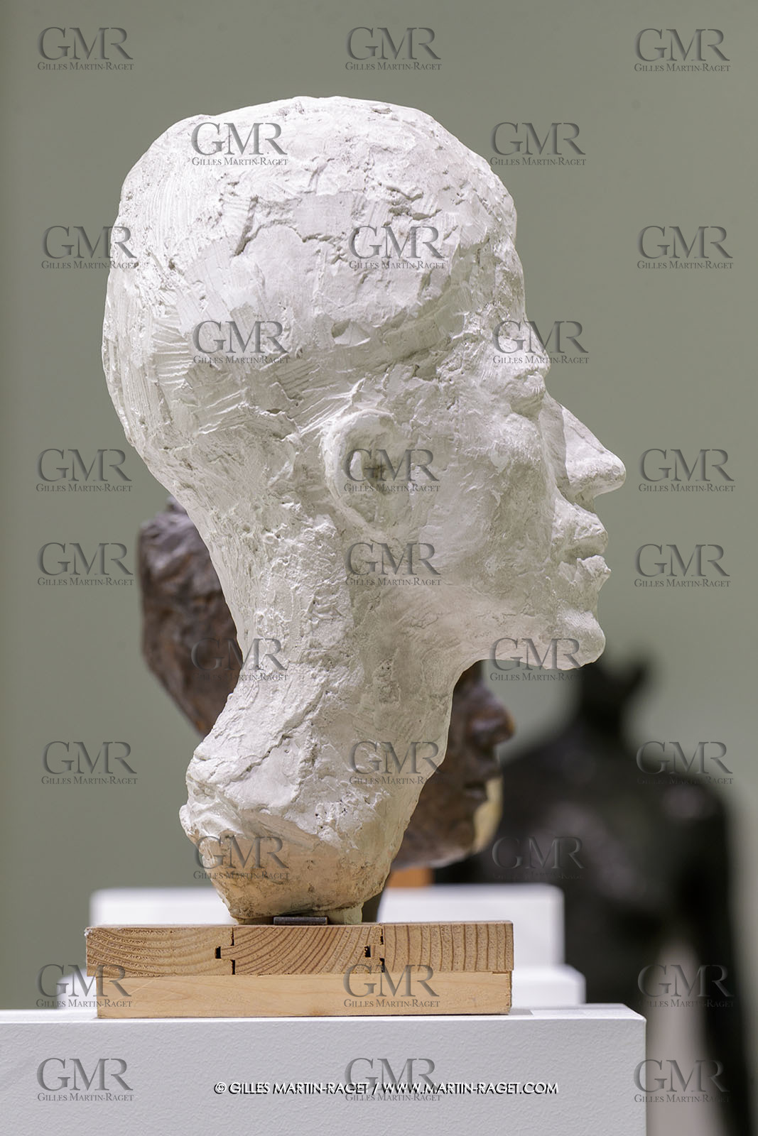 02 05 2023, Paris (FRA), oeuvre de Germaine Richier, Exposition Centre Pompidou 2023,  Buste n° 11, Charles Hug, 1933, Plâtre original, 42 x 46 x 20 cm, collection particulière