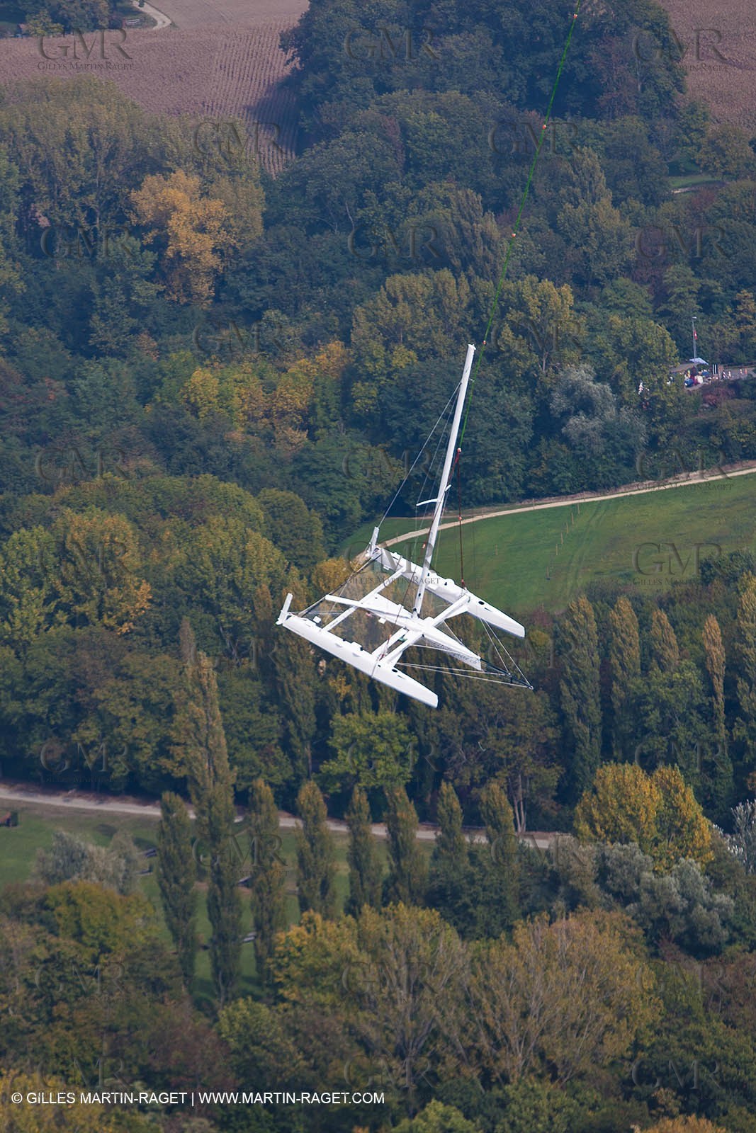 08 10 10 - St Sulpice (SUI) - Mise à l'eau de l'Hydropptere.ch