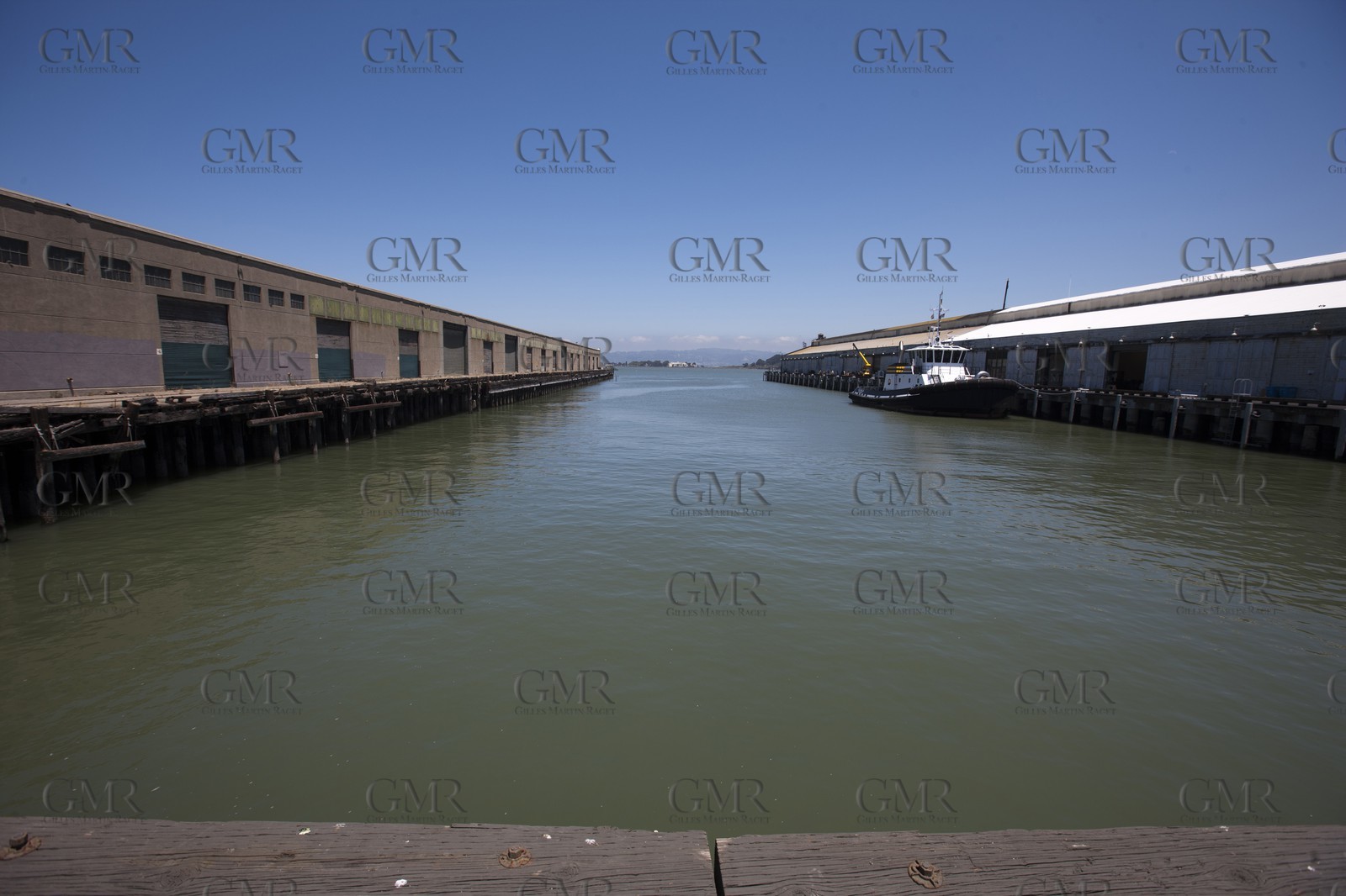 07 06 2011 - San Francisco (USA,CA) - 34th America's Cup - Event sites -  The Piers in their state of origin - Pier 19