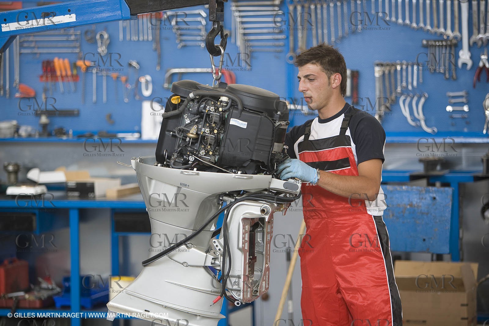 Bateaux à moteur, entretien technique