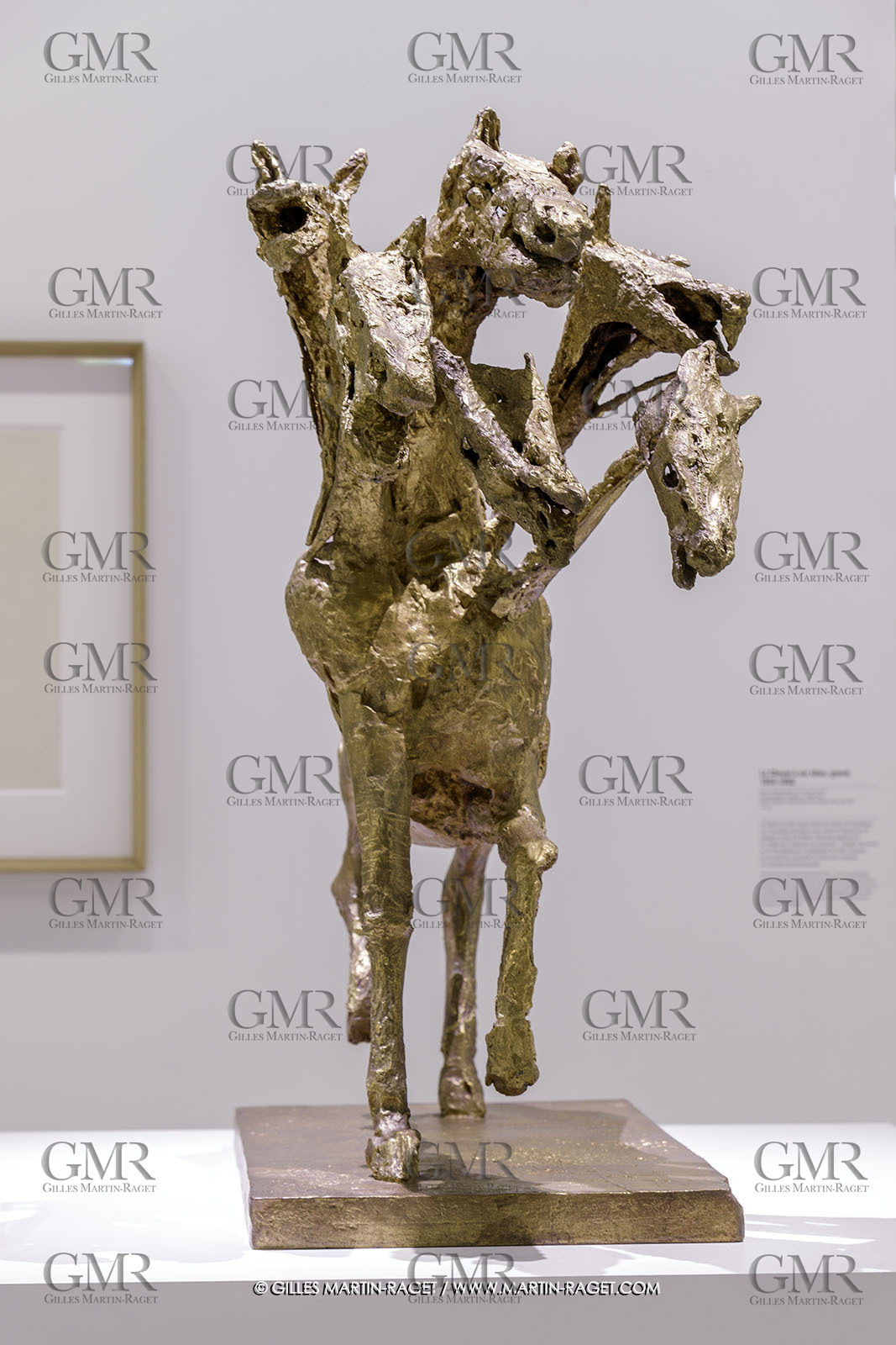02 05 2023, Paris (FRA), oeuvre de Germaine Richier, Exposition Centre Pompidou 2023, Le Cheval à six têtes, grand 1954-1956, Bronze naturel nettoyé, Epreuve d'exposition, Fondeur : L. Thinot, Paris, 103 x 100 x 44 cm, Centre Pompidou, Musée national d'art moderne, Paris, don, 2021