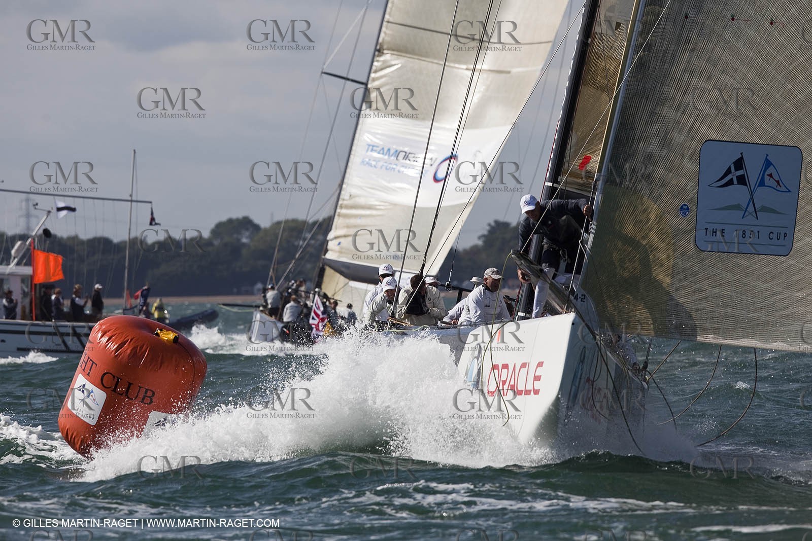 03 08 2010 - Cowes (UK, IOW) - The 1851 Cup -  BMW ORACLE Racing - Day 1.