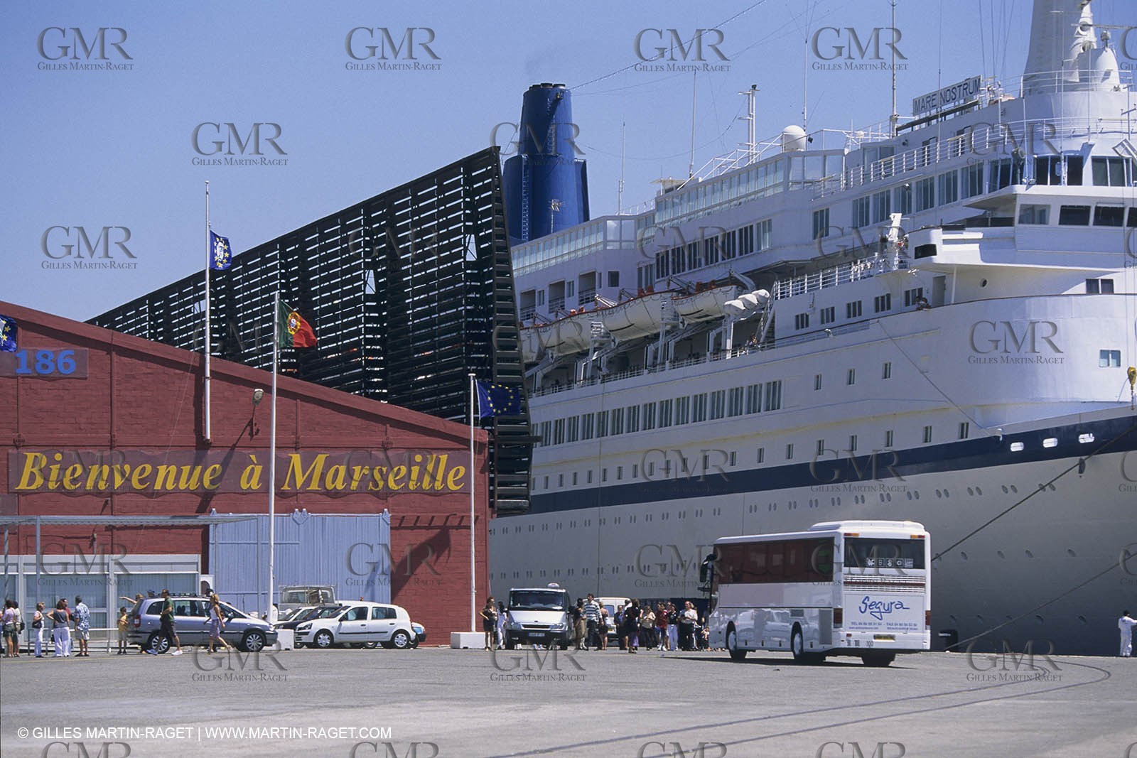 Paquebots, liners, cruise ships