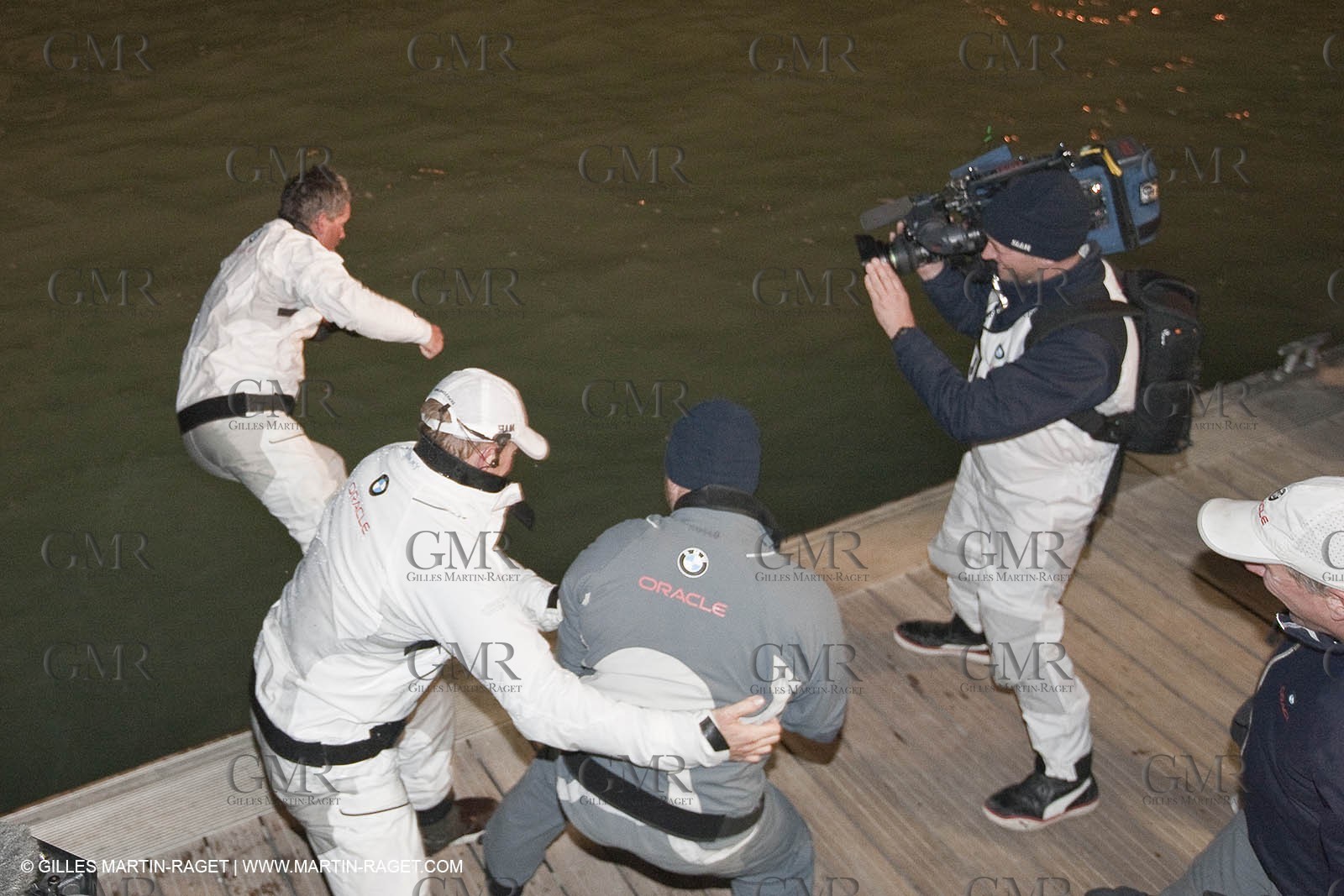 14 02 2010 - Valencia (ESP) - 33rd America's Cup - BMW ORACLE Racing - Race 2