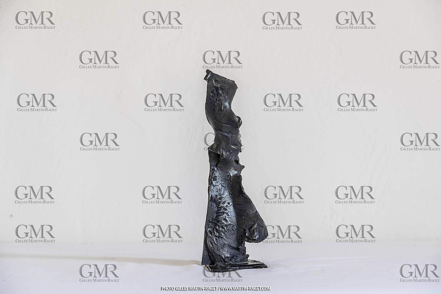 12 07 2020, St Rémy de Provence (FRA,13), Petit bronze n° 7 1955, bronze patiné foncé, Fondeur : L.Thinot.fondeur, Paris, épreuve exposition, 24 X 8 X 10,5 cm, collection particulière,