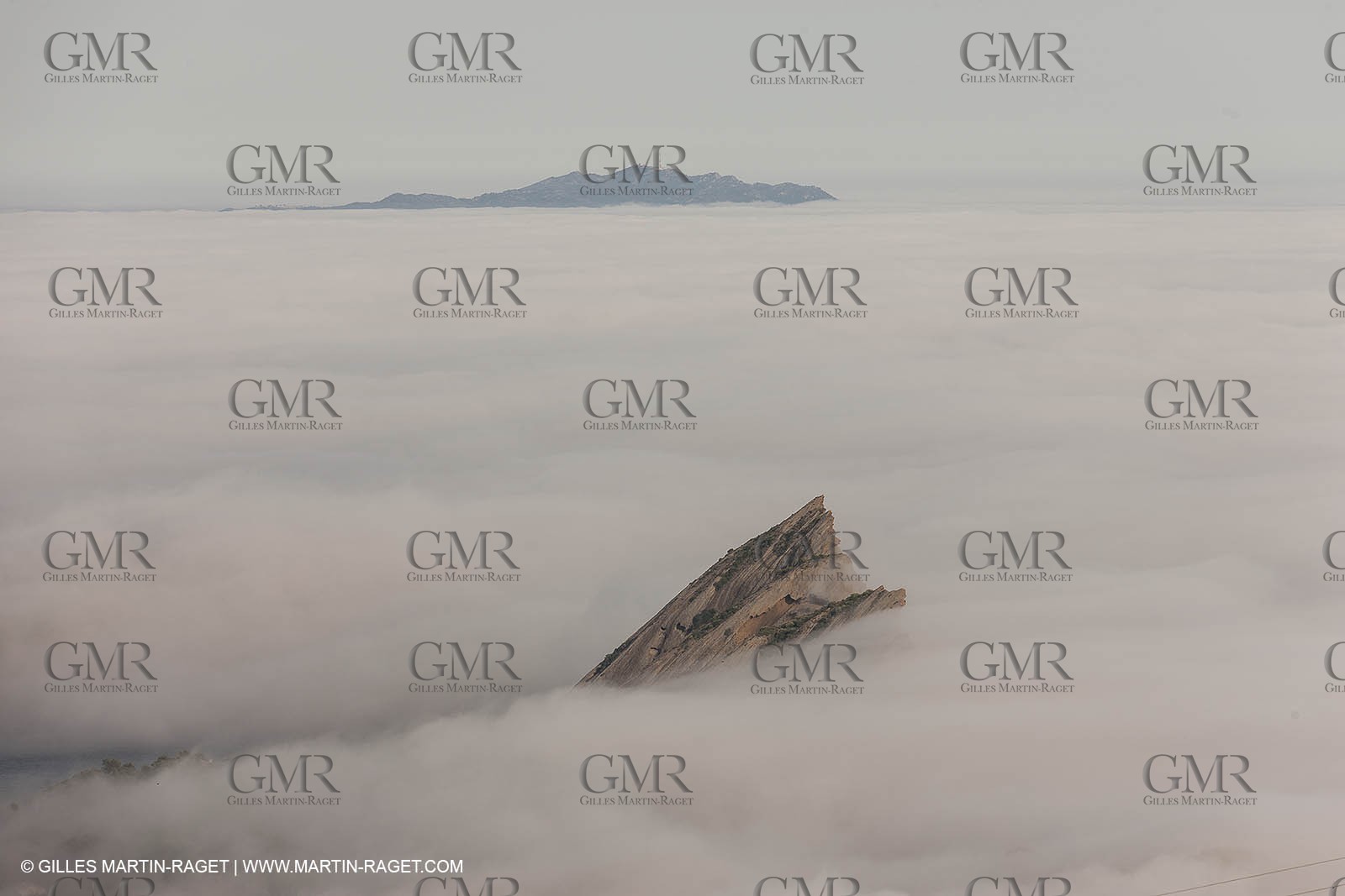 18 07 2012 - La Ciotat (FRA ) - Unusual foggy conditions