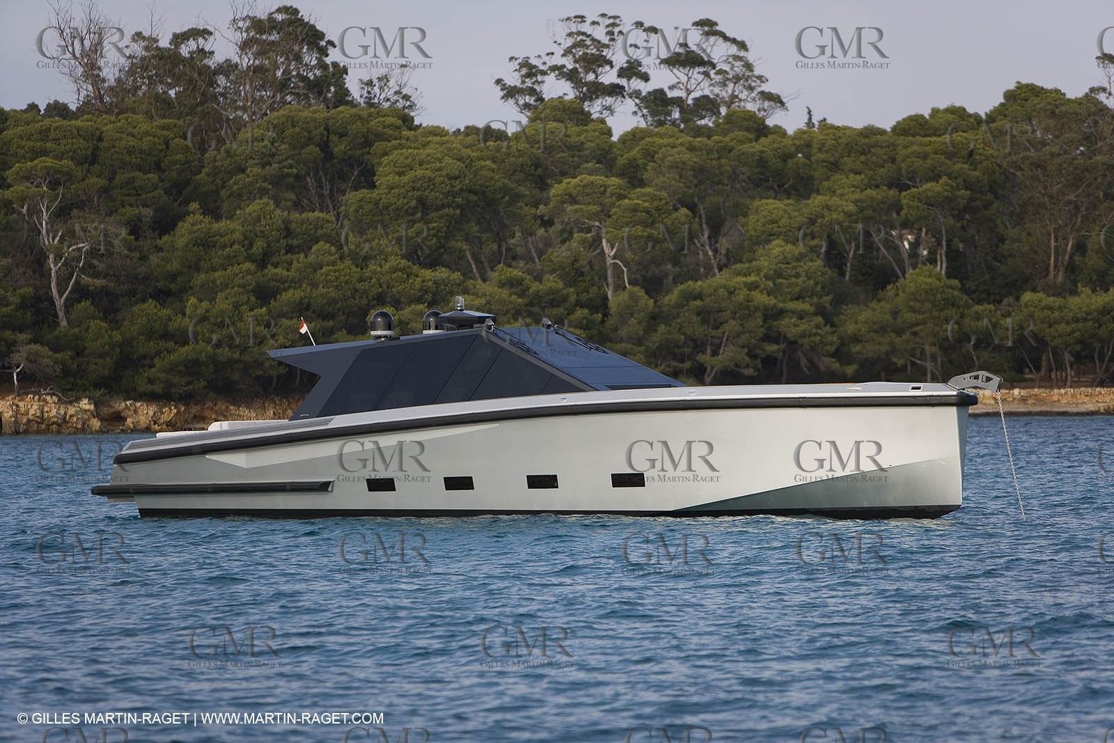29 09 2007 - St Jean Cap Ferrat - Wally Yachts - Wally Power 70 - Lau Lau