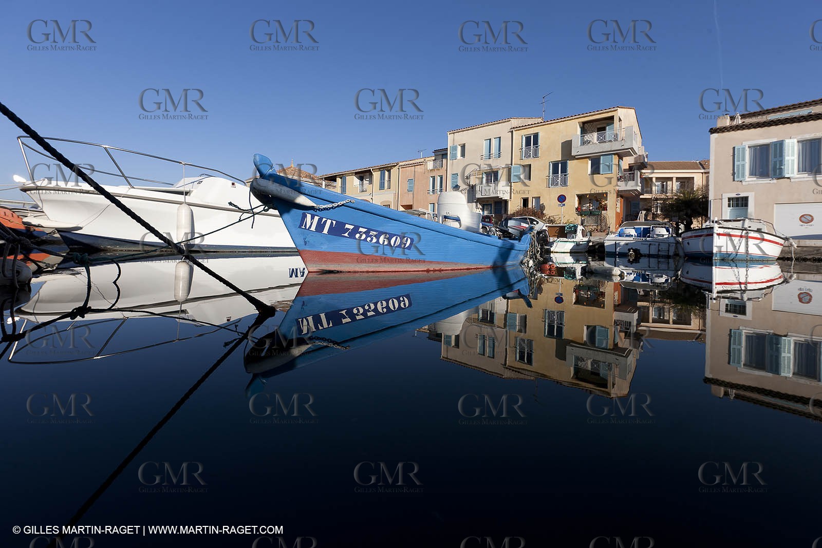 14 03 2012 - Martigues (FRA,13) - neighborhood Le Miroir (the mirror)