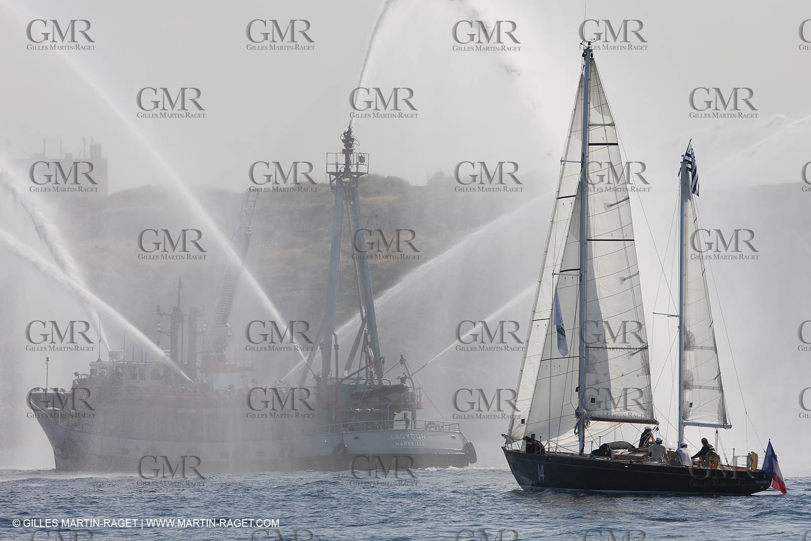 bateau pompe, Marseille, Pen Duick VI