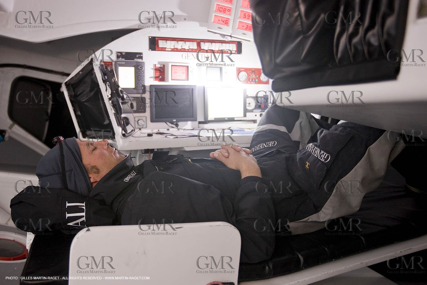 27 09 2008 - Lorient (FRA, 56) - Onboard Generali with Yann Eliès - Vendée Globe 2008 Training