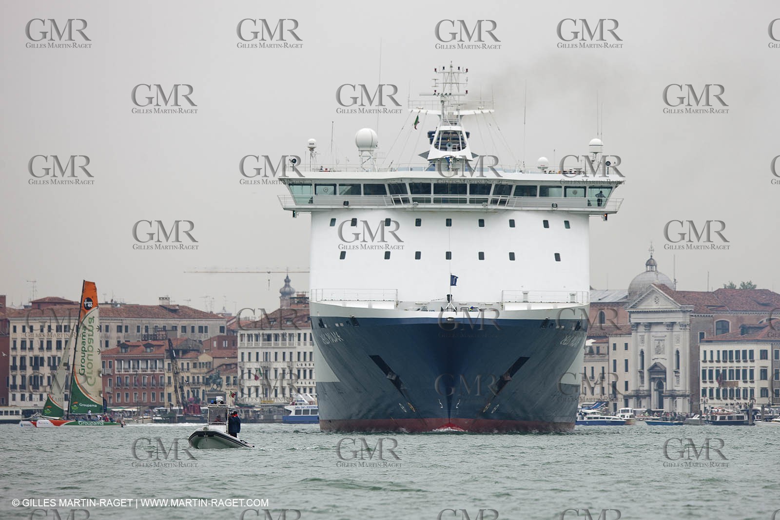 14505 2009 - Venezia (ITA) -  BMW ORACLE Racing - Ishares Cup -Day 1