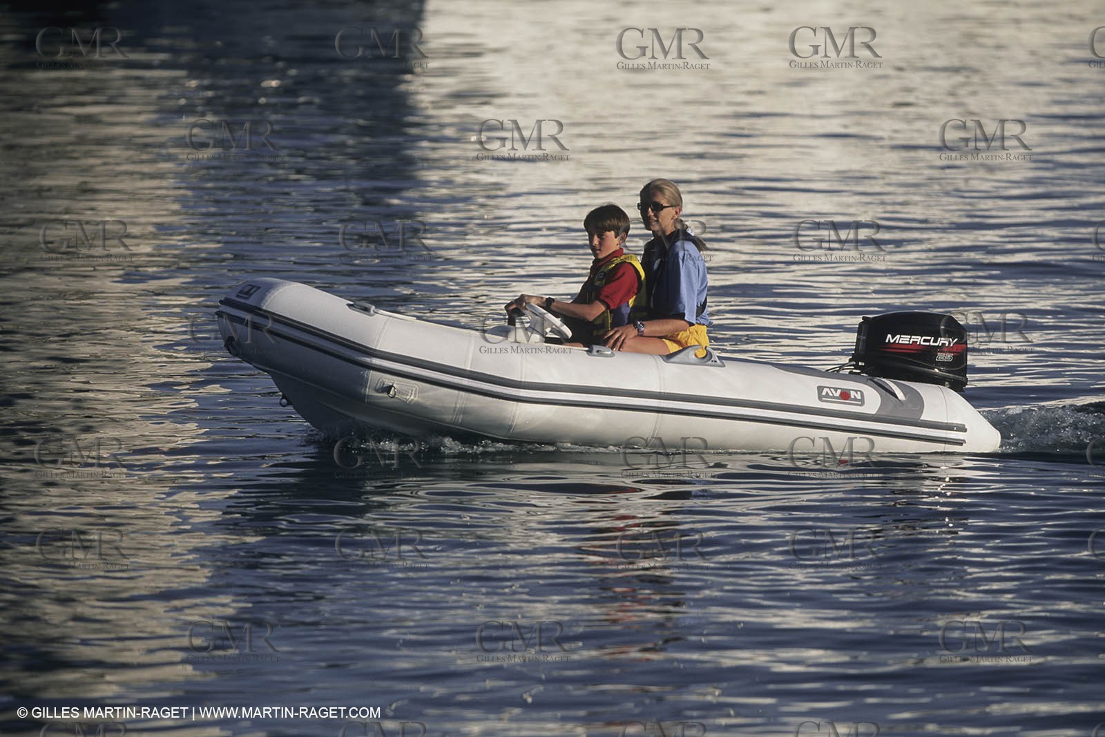 Bateaux à moteur, powerboating, Semi-rigides, ribs