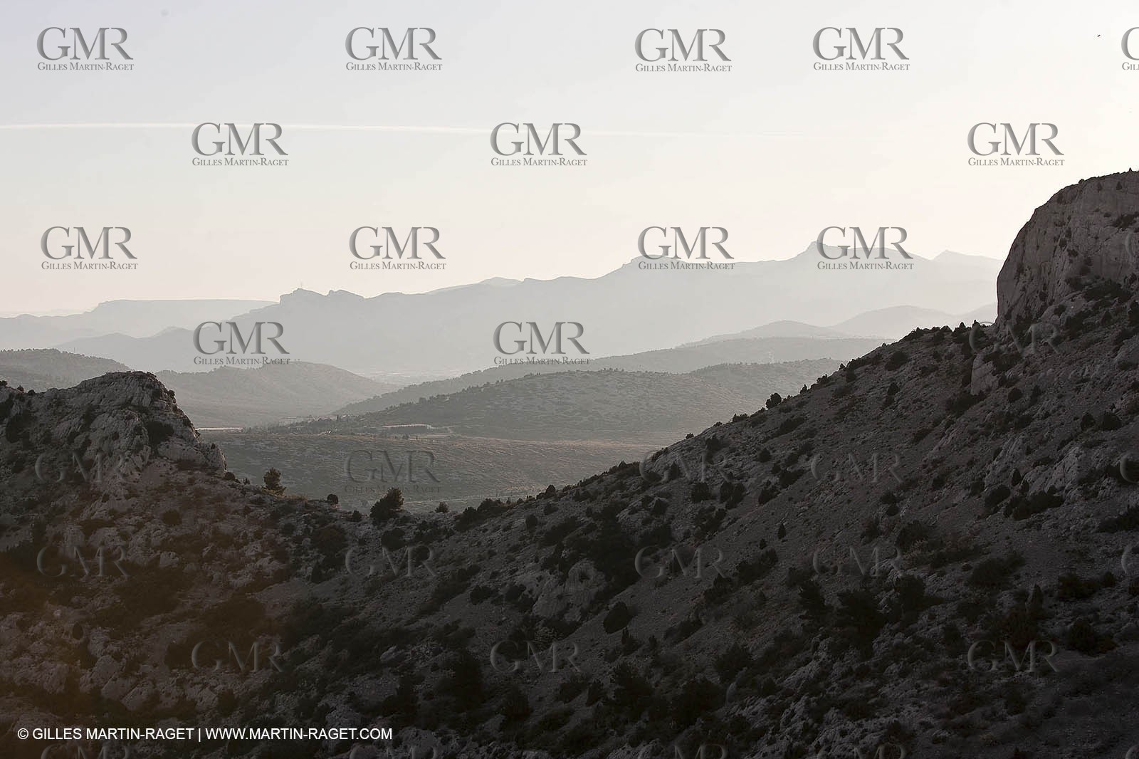 30 04 2009 - Marseille (FRA, 13) - Les Calanques - En Route towards Mount Pugetè