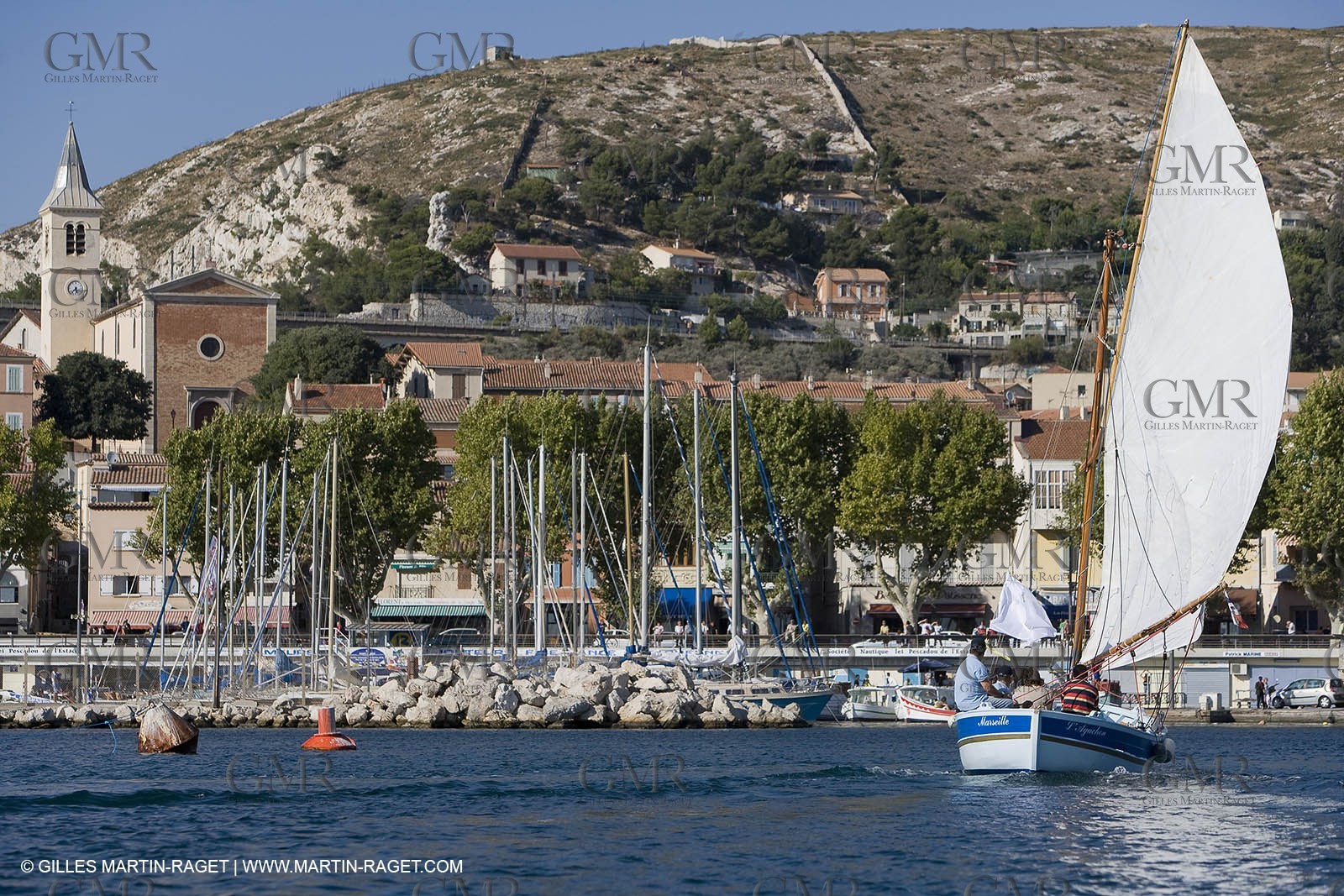 1 09 2007 - Marseille (FRA, 13) - Latin rigs in l'Estaque (Marseille north bay village)