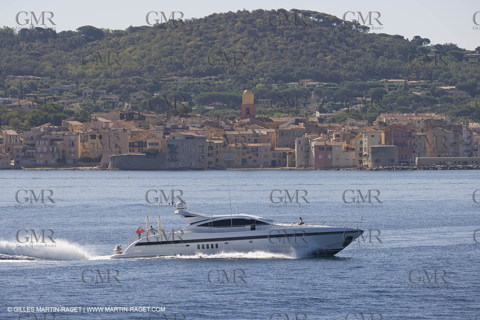 06 09 2007 - Saint Tropez (FRA, 83) - Superyachts - Motoryachts - Mangusta 92 Triple Fun in Saint Tropez - Mooring at Club 55 at Pampelonne Beach