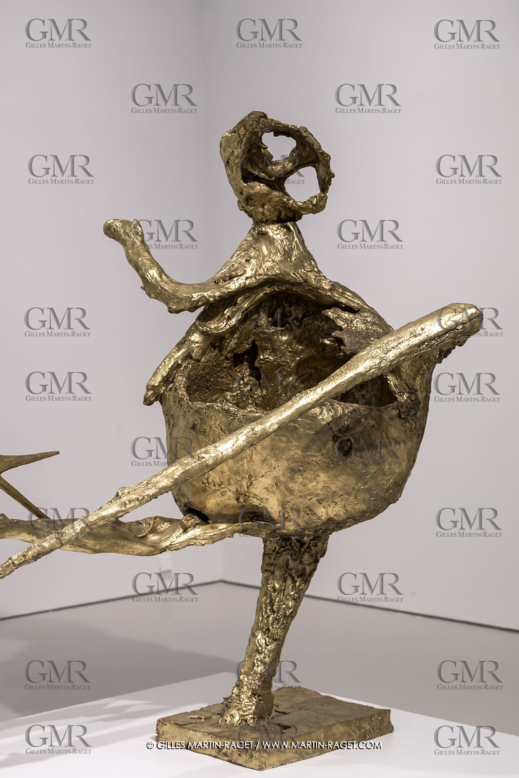 30 10 2023, Montpellier (FRA), oeuvre de Germaine Richier, Exposition Centre Pompidou - Musée Fabre 2023, La Montagne [1955-1956], Bronze naturel nettoyé, Numéroté 1 11, Fondeur : Susse, Paris, 180 x 325 x 125 cm, Centre Pompidou, Musée national d'art moderne, Paris, Achat par commande ed l'état à l'artiste, 1959, attribution 1960, en dépôt à Montpellier, Musée Fabre, 2006