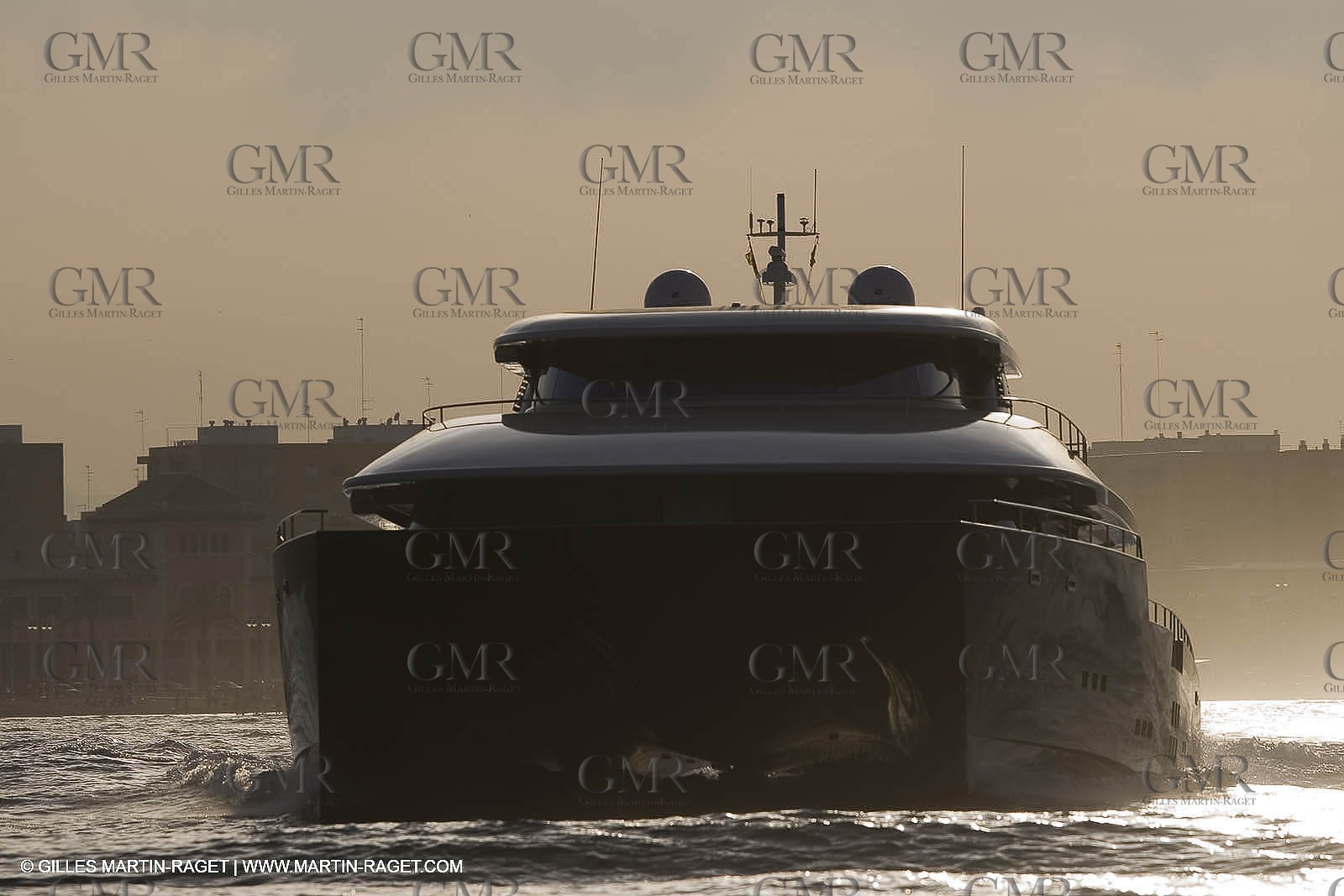 11 06 2007 - Valencia (Spain) - Super Yacht Catamaran Bradley, Gilles Vaton design built by H2X in la Ciotat (France)