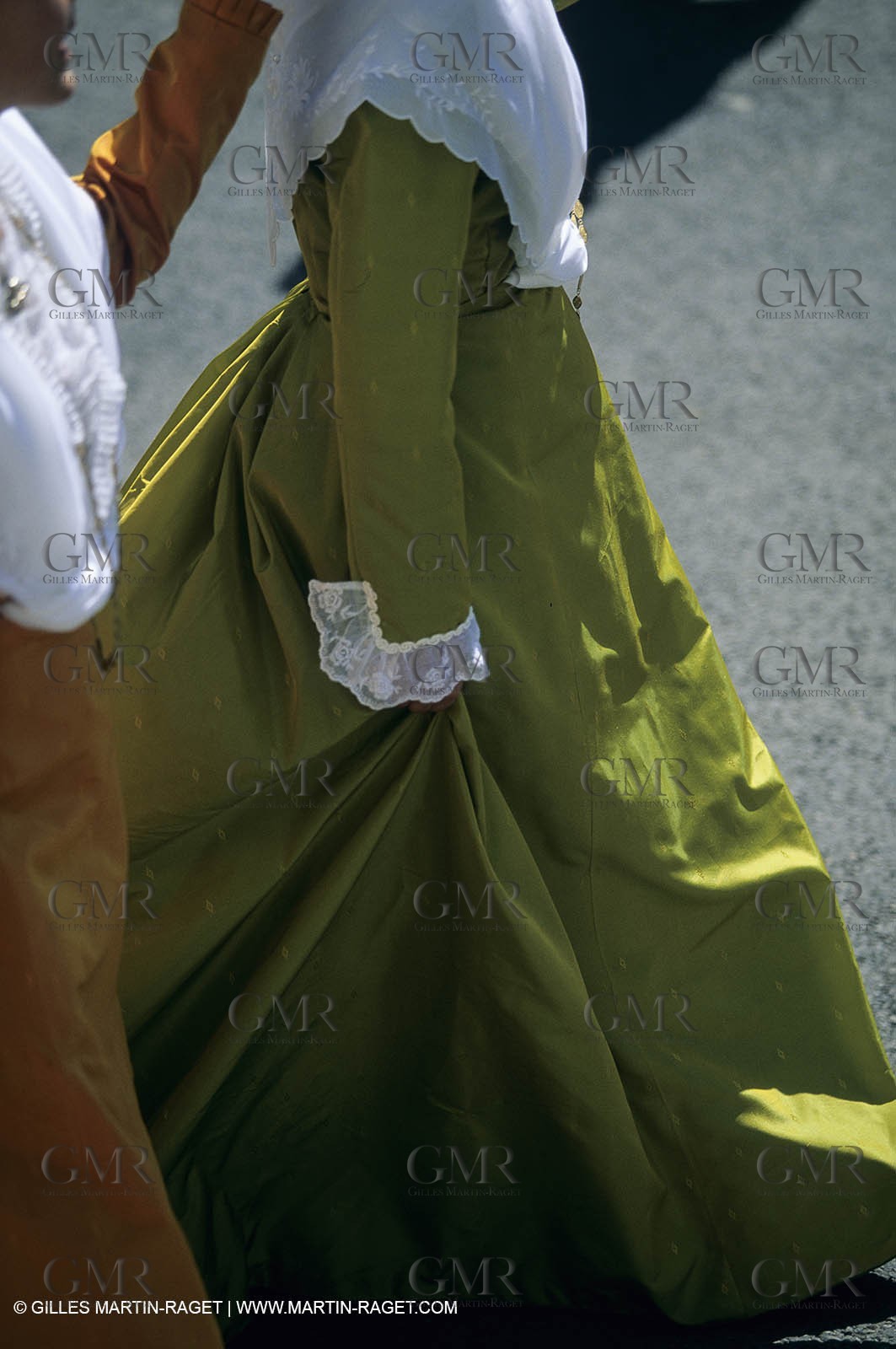 Arles (FRA,13) - Costume from Arles Fest